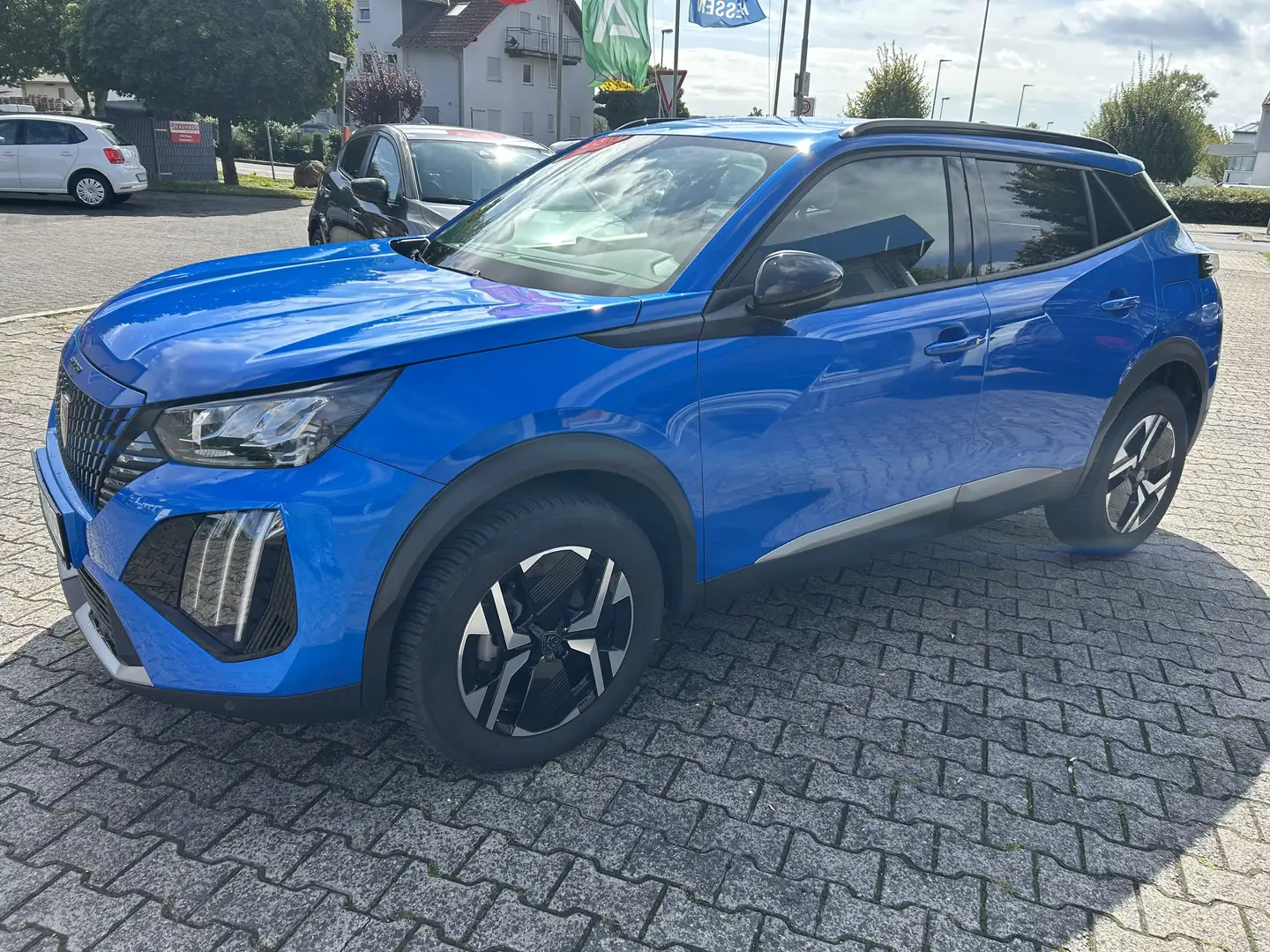 Peugeot 2008 Allure Blau - 1