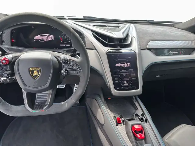 Lamborghini Revuelto