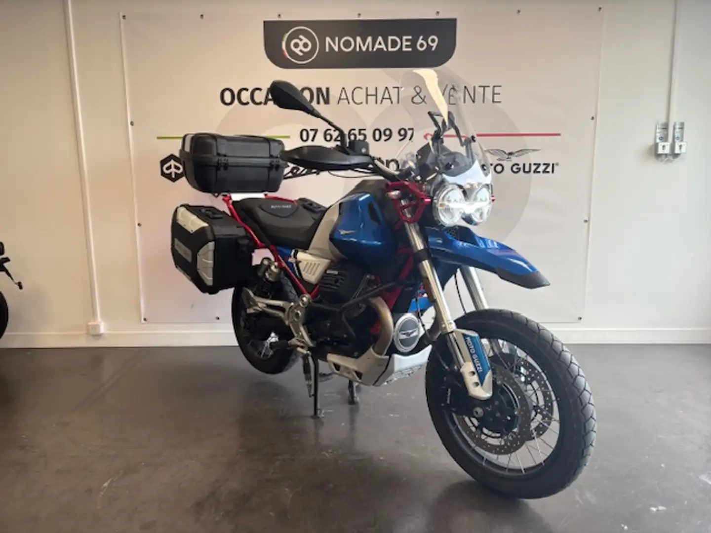 Moto Guzzi V 85 TT - 2