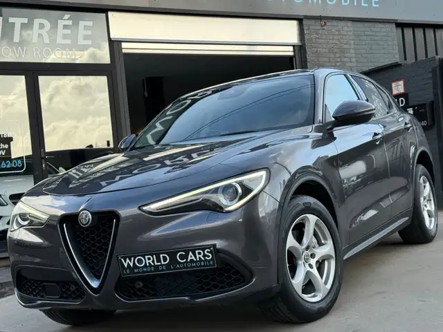 Alfa Romeo Stelvio 2.0 T AWD AUTOMATIQUE NAVIGATION GARANTIE 12MOIS