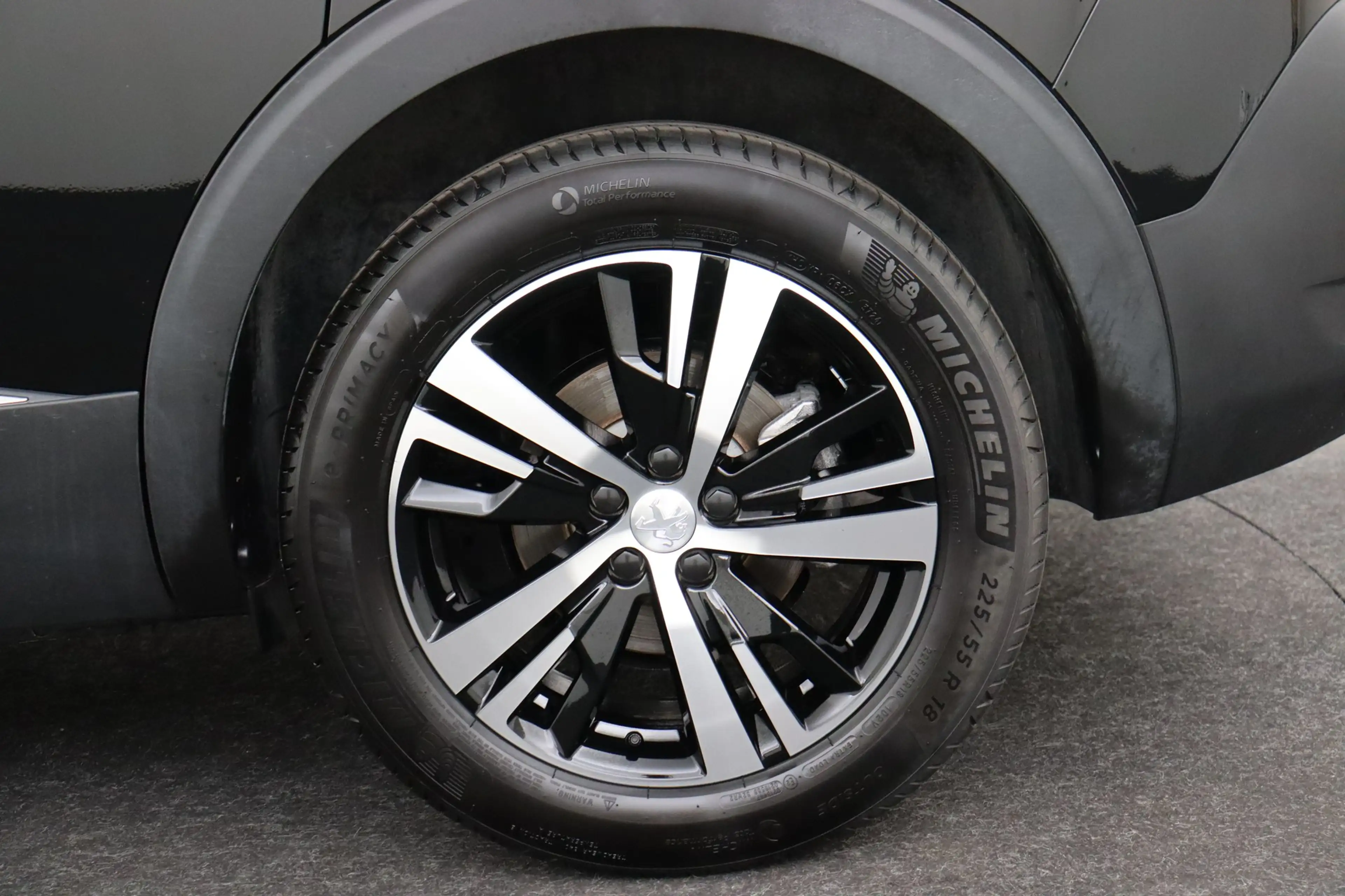Peugeot 5008 1.2i EAT8 GT-LINE + A/T + 7PL. + GPS + CARPLAY + C — photo 15