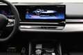 BMW i5 eDrive40 84 kWh | M-Sport | trekhaak | Stoelverwar Schwarz - thumbnail 23