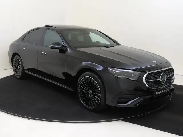 Mercedes-Benz E-Class view 2
