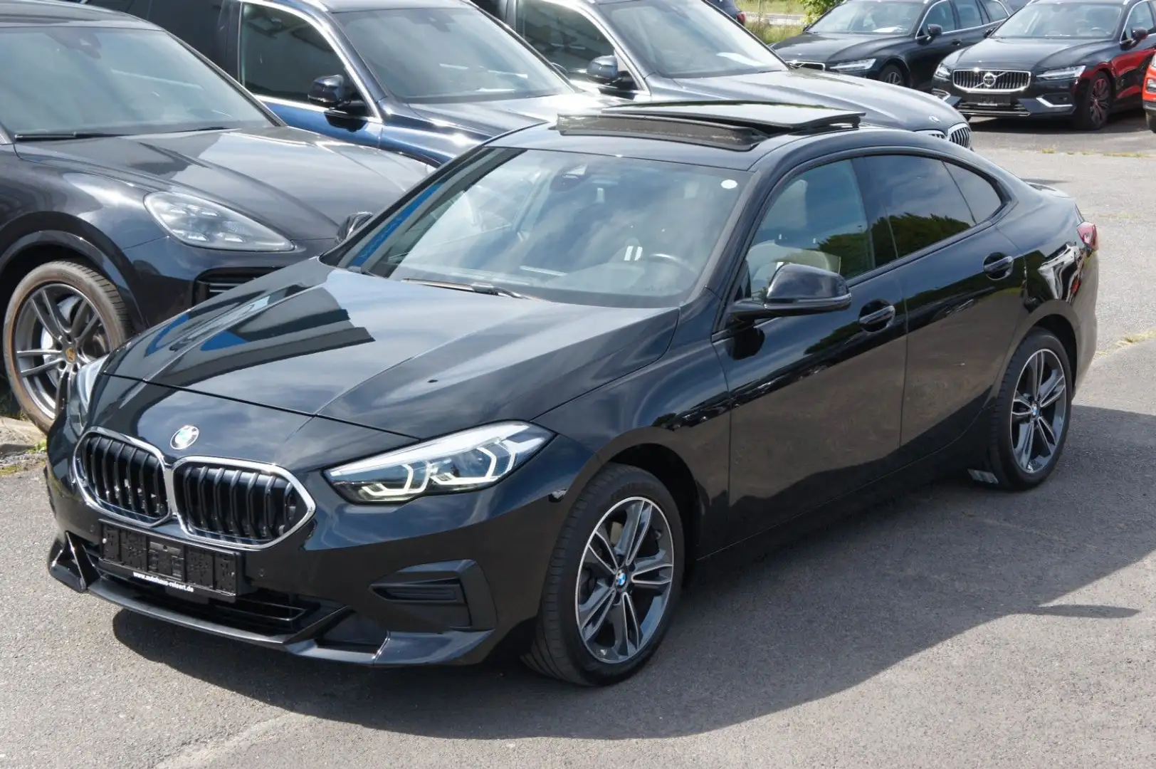 BMW 216d GranCoupé Sport Line*AHK*LIVE*PANO*LED*HIFI Noir - 1