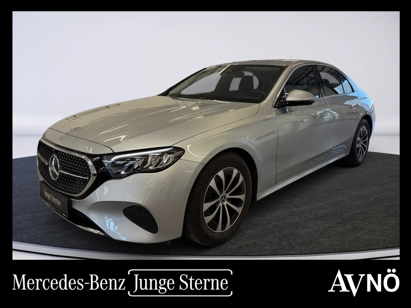 Mercedes-Benz E 220 d Limousine Navi Kamera AHK Silber - 1
