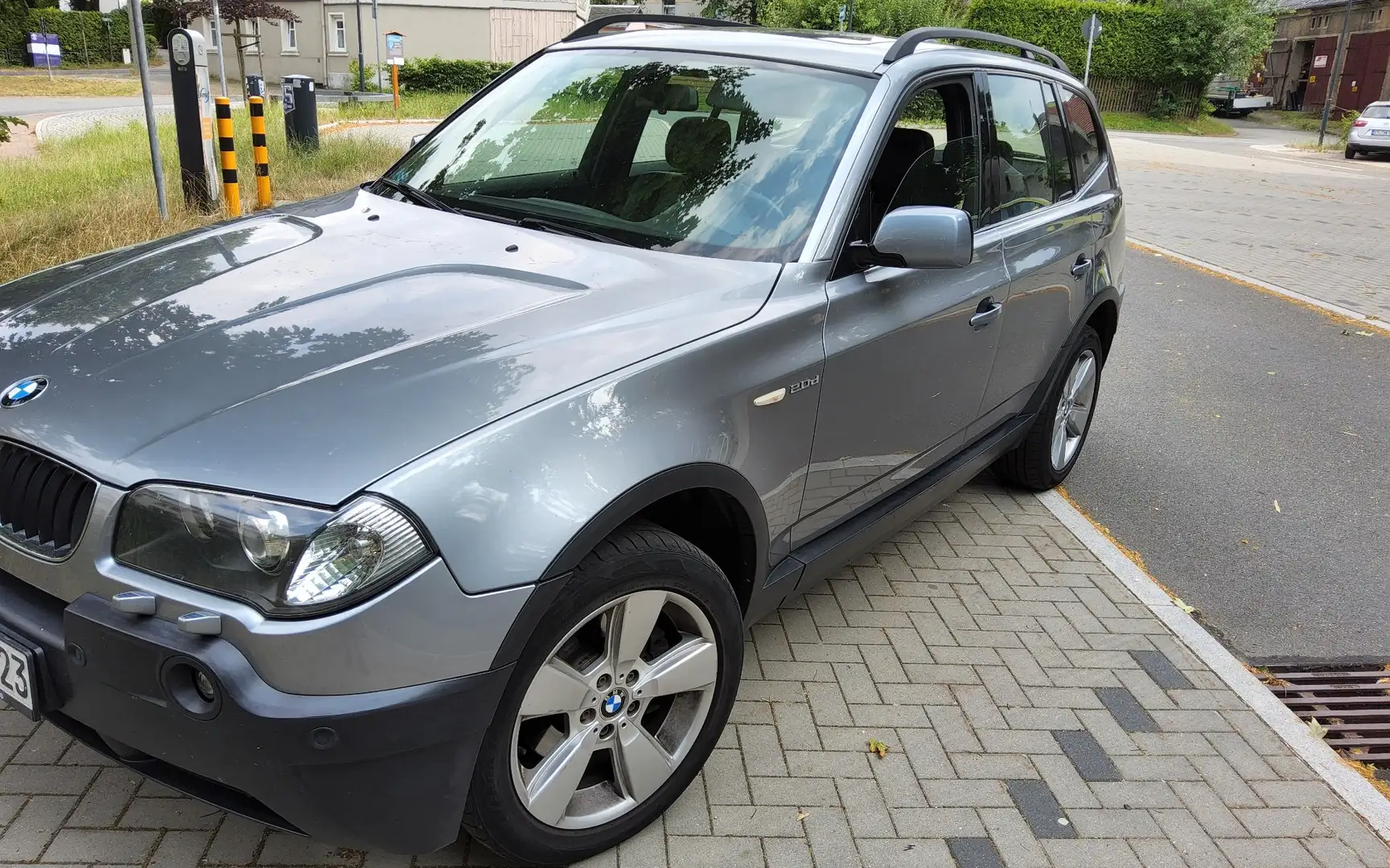 BMW X3 2.0d Grau - 1