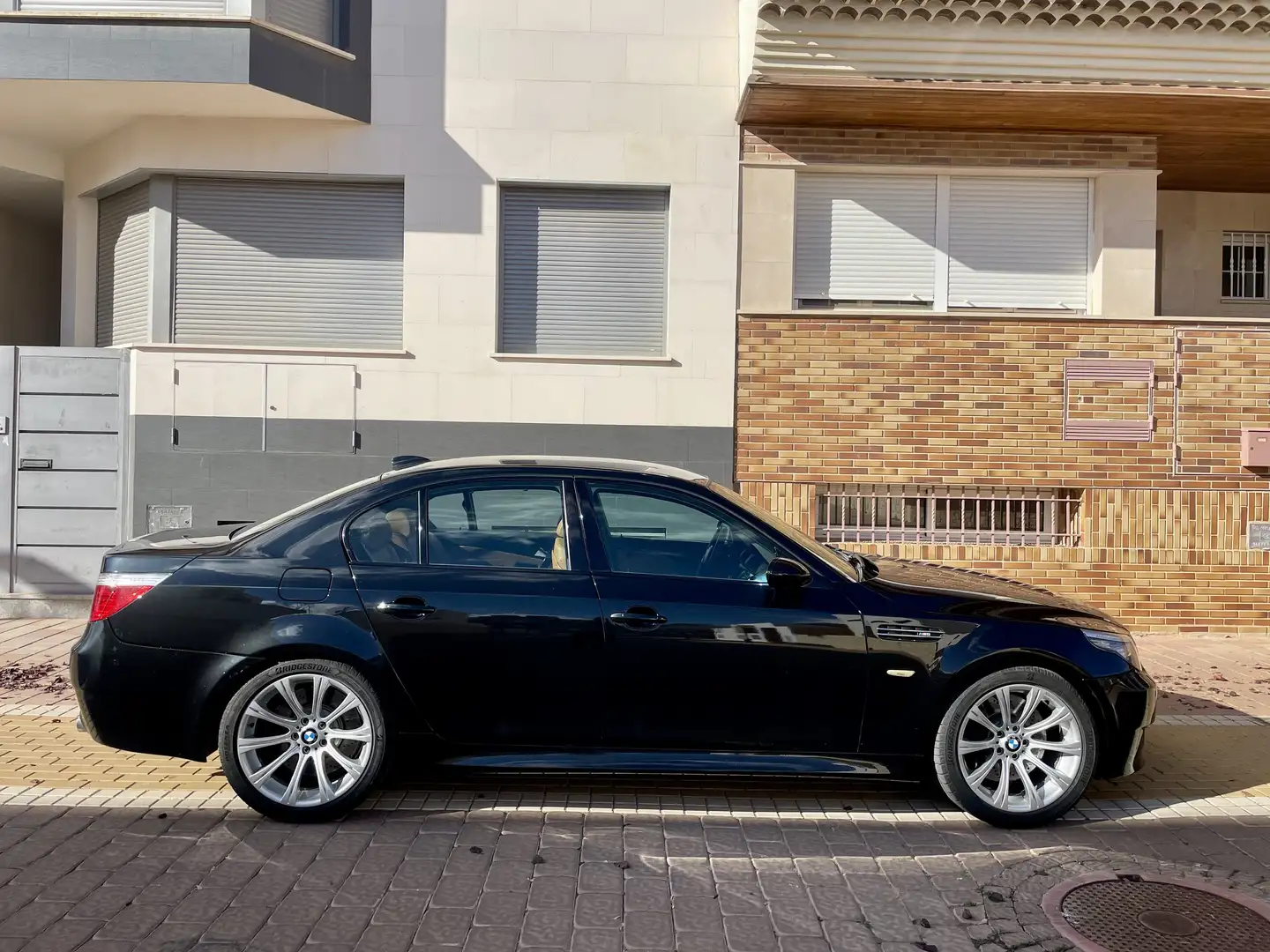 BMW M5 MANUAL E60 M5 - 2