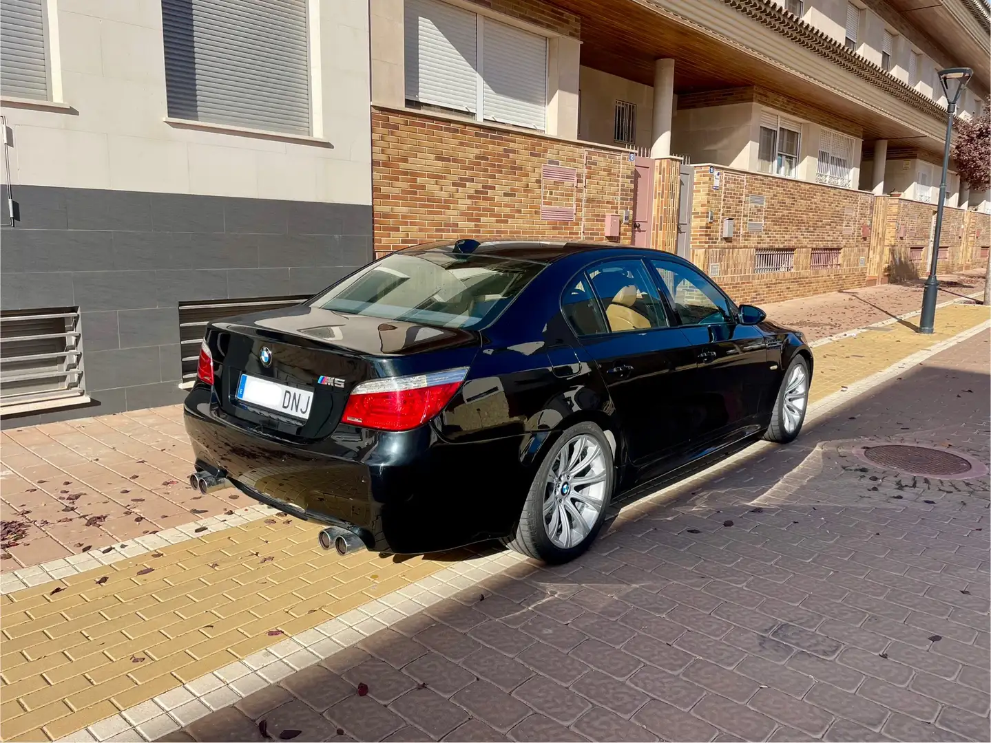 BMW M5 MANUAL E60 M5 - 1
