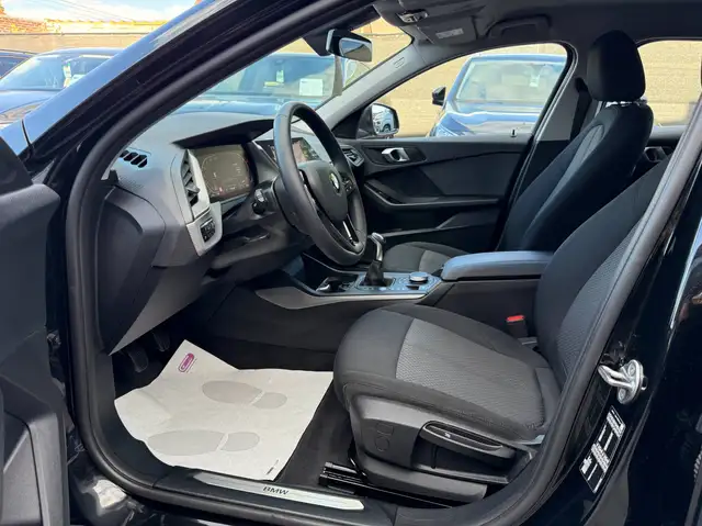 BMW I view 13
