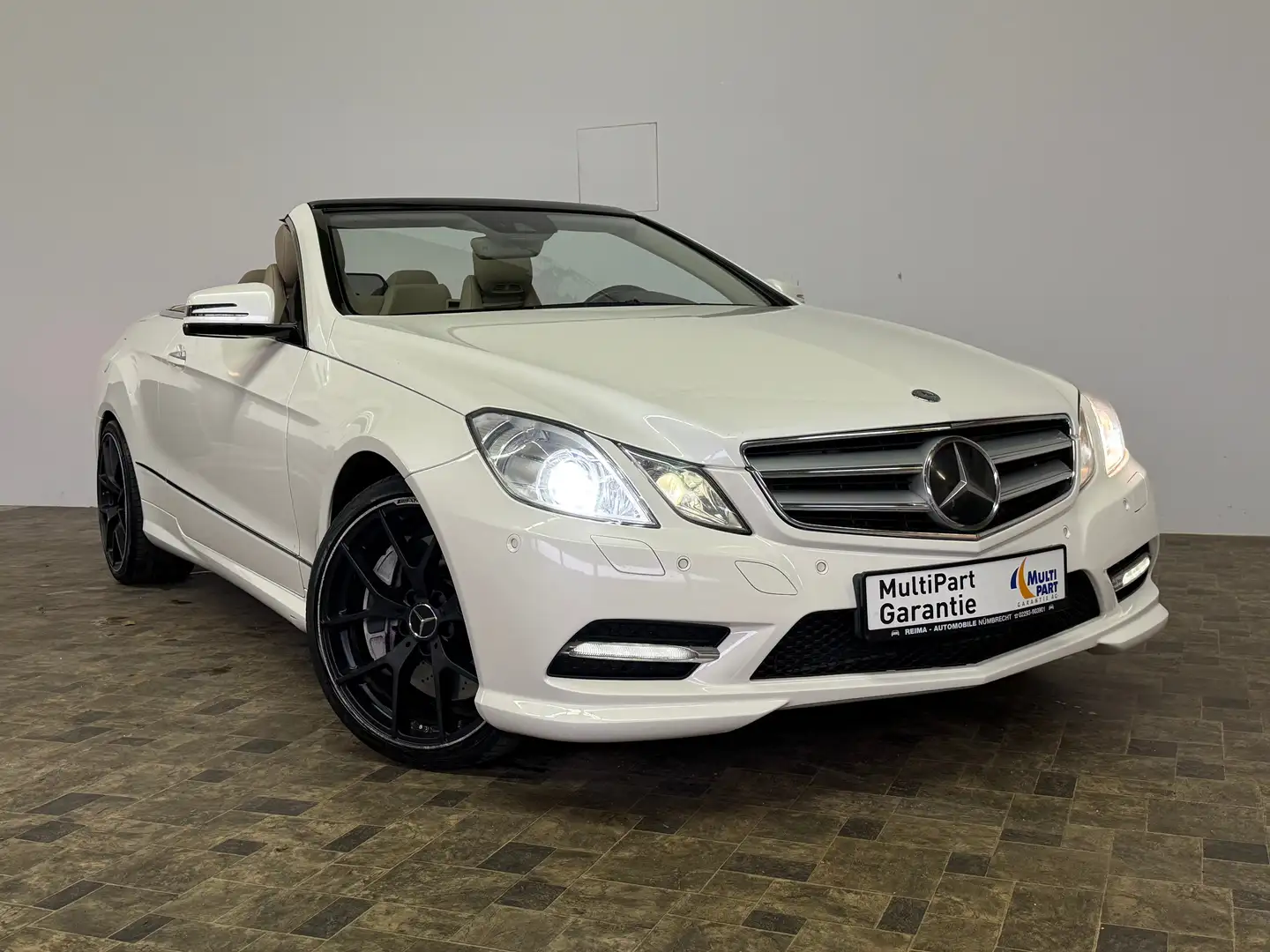 Mercedes-Benz E 500 E 500 CGI BlueEfficiency , Cabrio, AMG Line Alb - 2