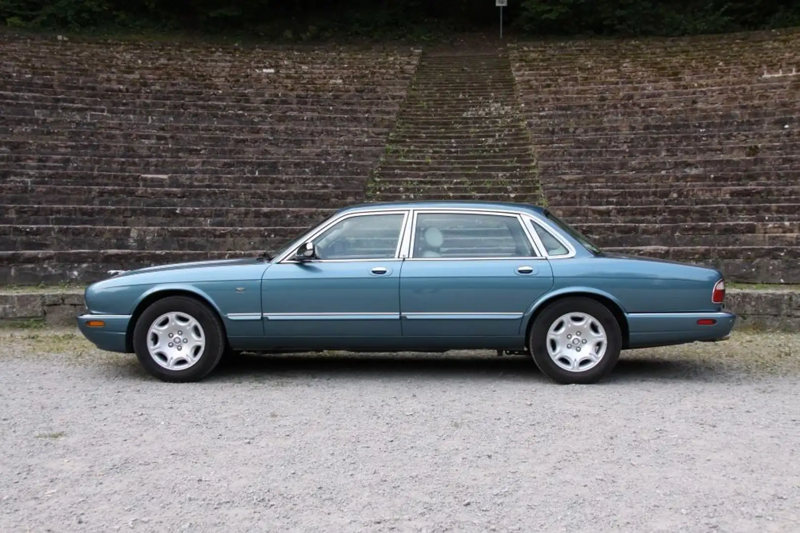 Jaguar Daimler Vandenplas V8 Langversion  2 Jahre Garantie Bleu - 2