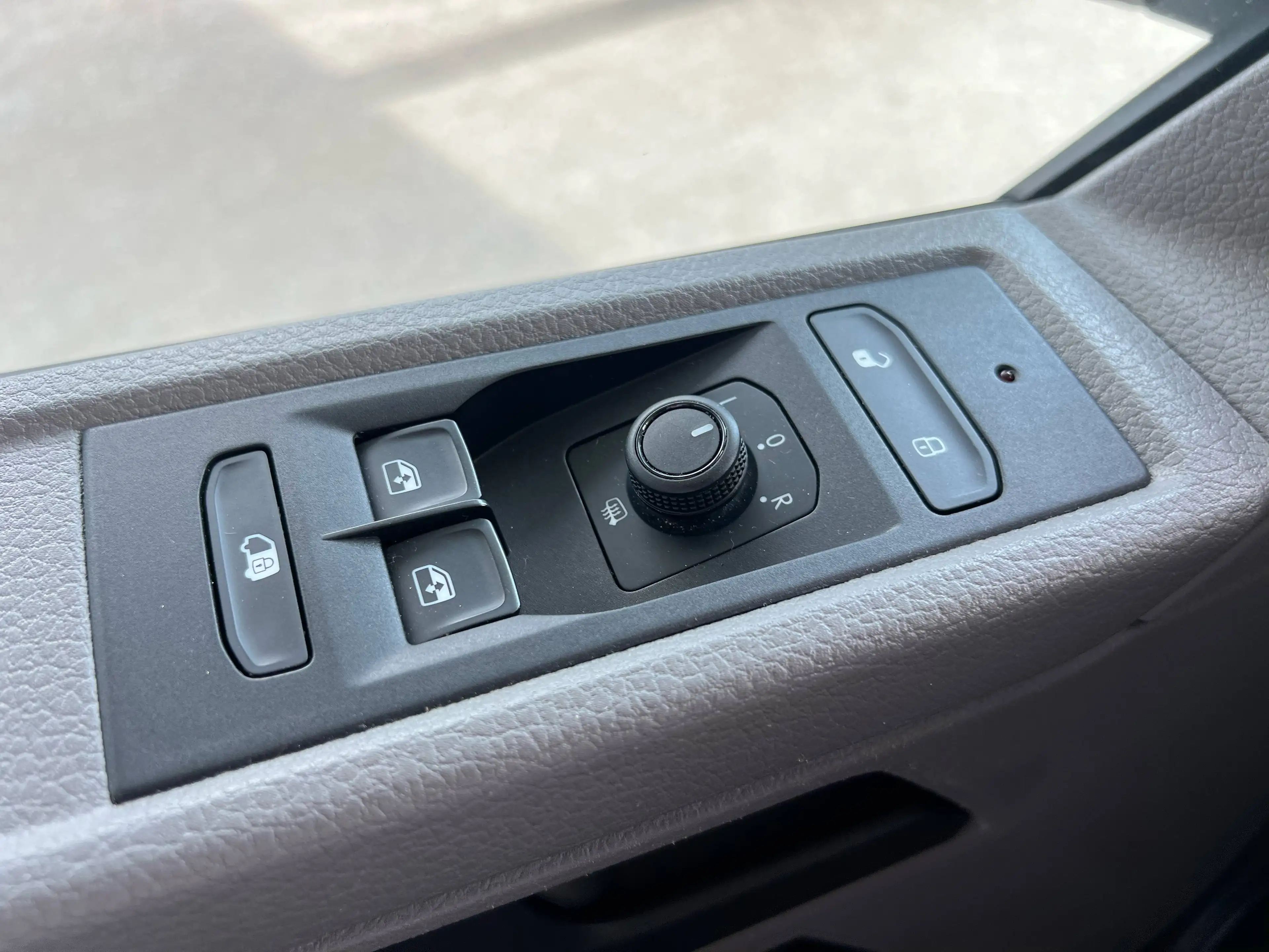 Volkswagen T6.1 Transporter Kastenwagen 2,0 TDI KLIMA/ANHÄNGEVORRICHTUNG — photo 7