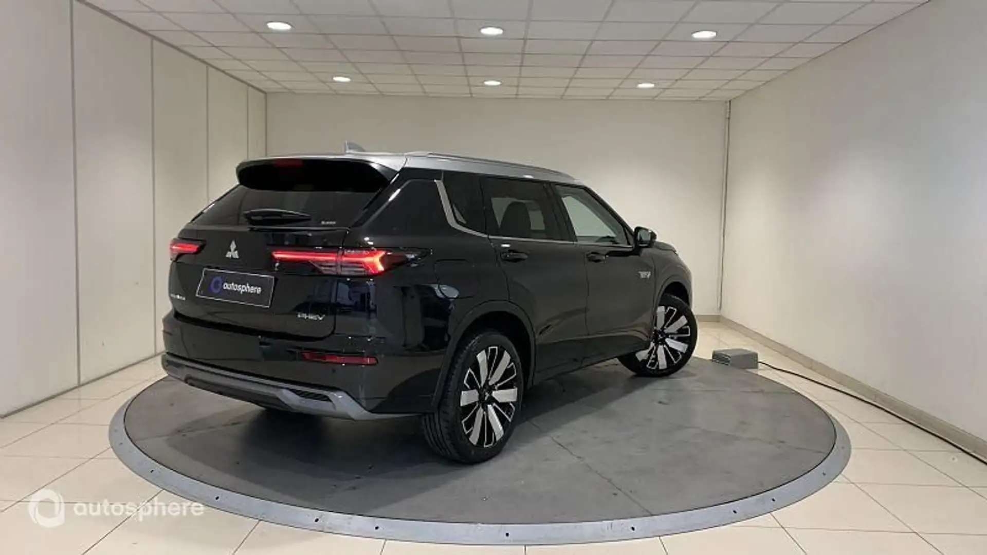 Mitsubishi Outlander 2.4 MIVEC PHEV 306 4WD INSTYLE - 2