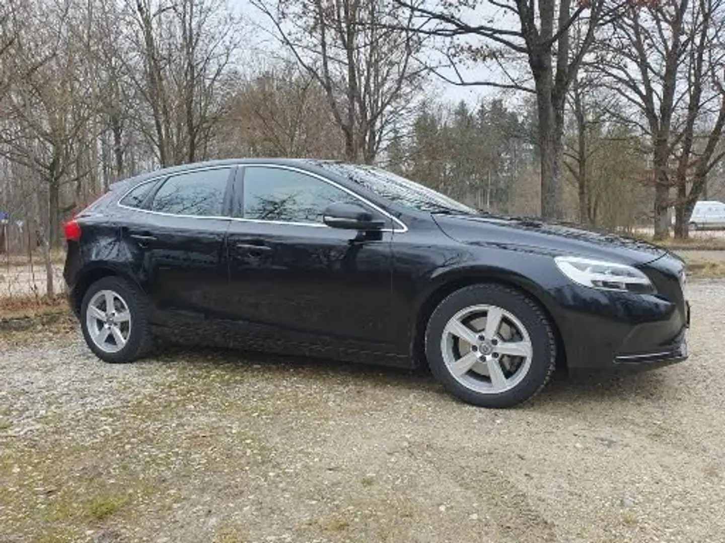 Volvo V40 V40 T2 Inscription Schwarz - 1