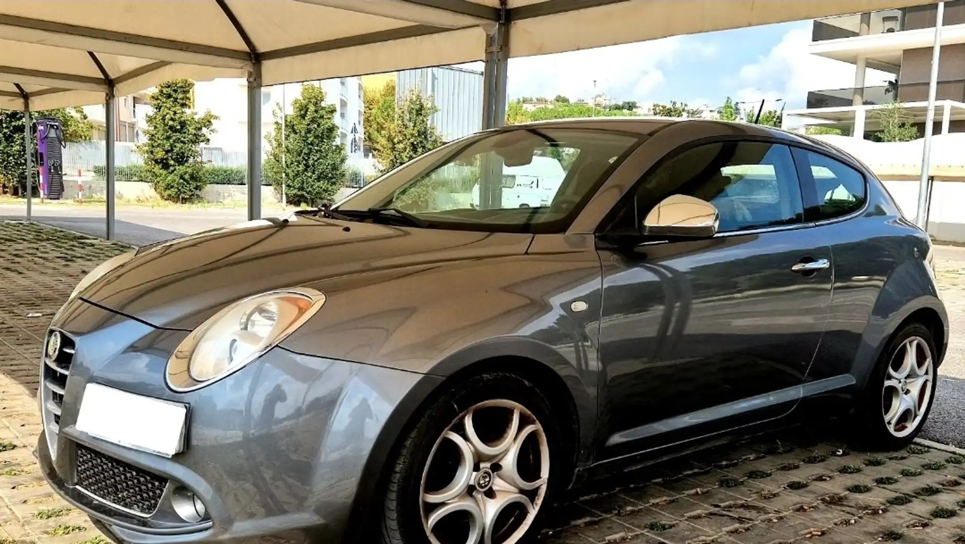Alfa Romeo MiTo MiTo 1.6 jtdm Distinctive 120cv Срібний - 1