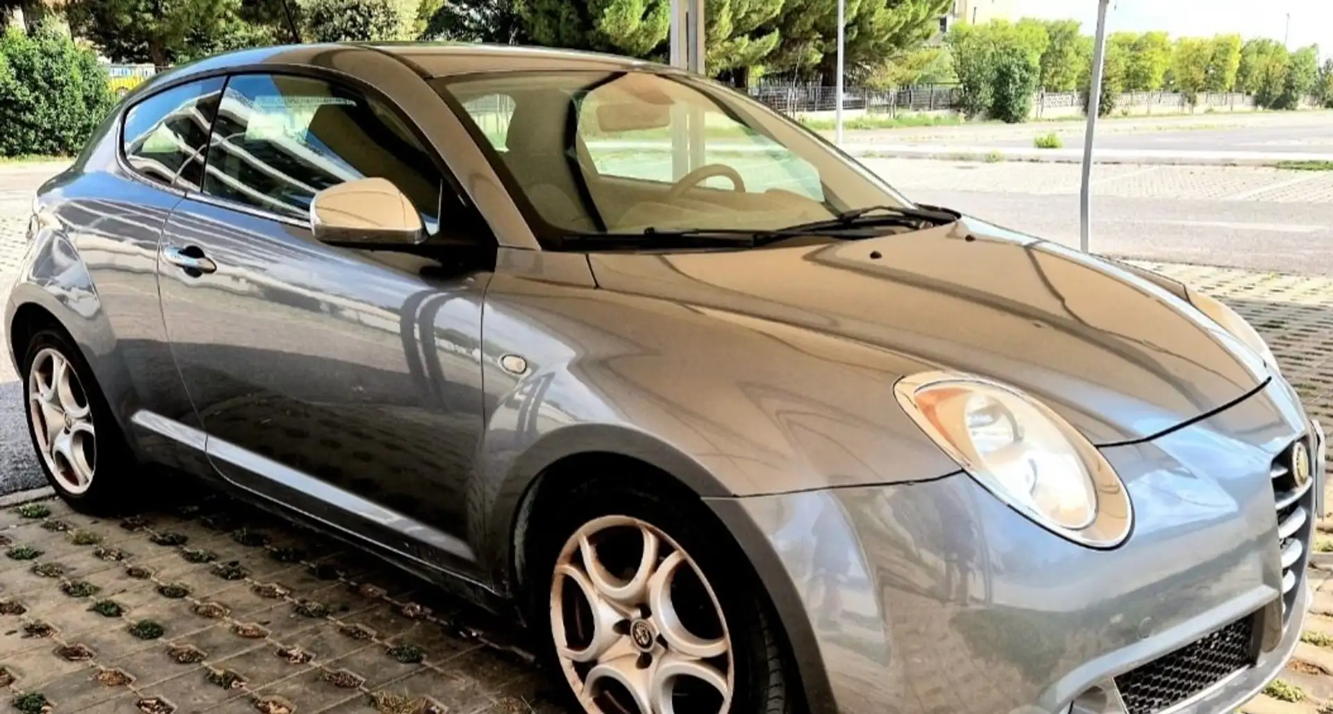 Alfa Romeo MiTo MiTo 1.6 jtdm Distinctive 120cv Срібний - 2