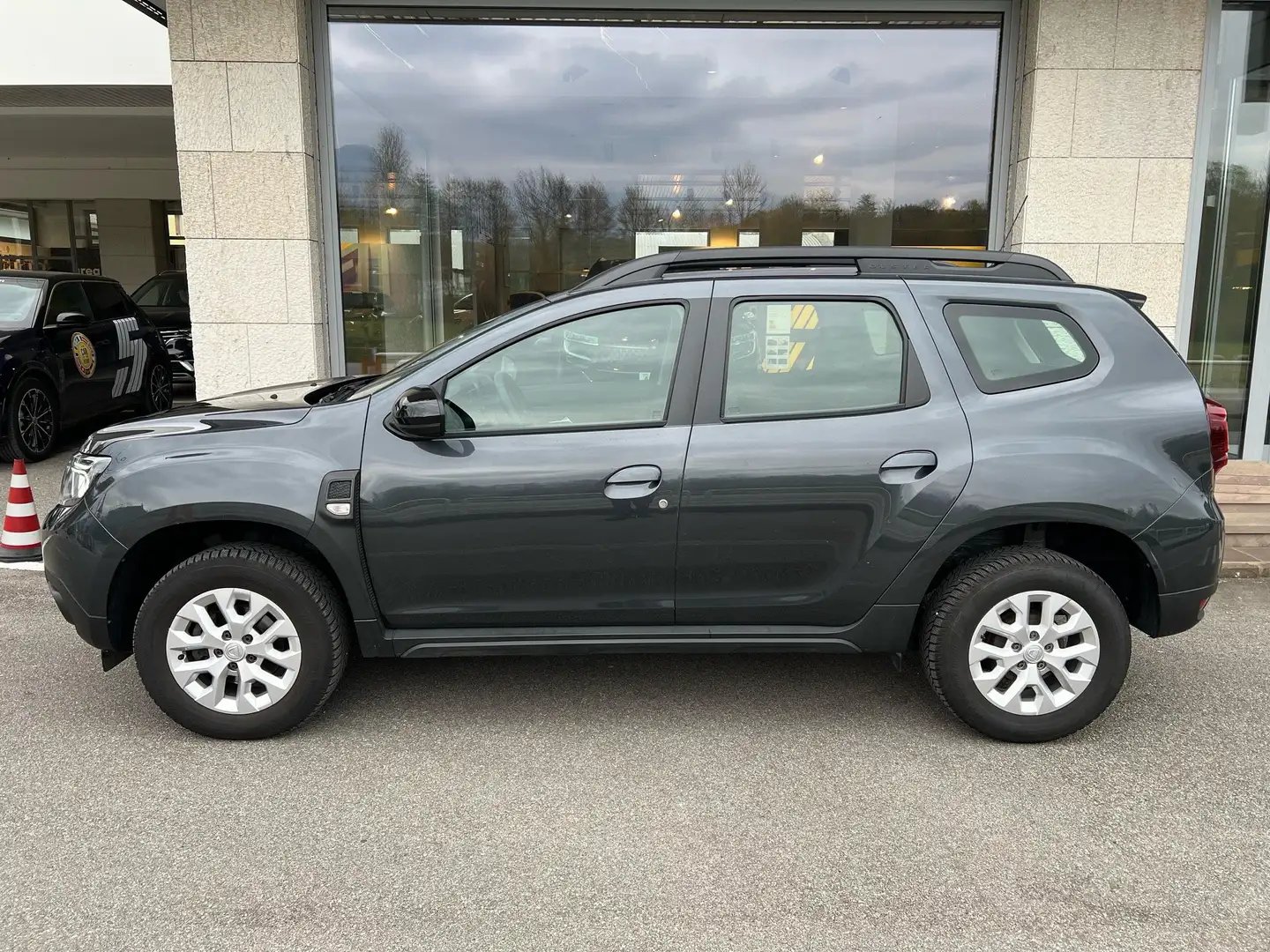 Dacia Duster Duster 1.0 tce Comfort Gpl 4x2 100cv Schwarz - 2