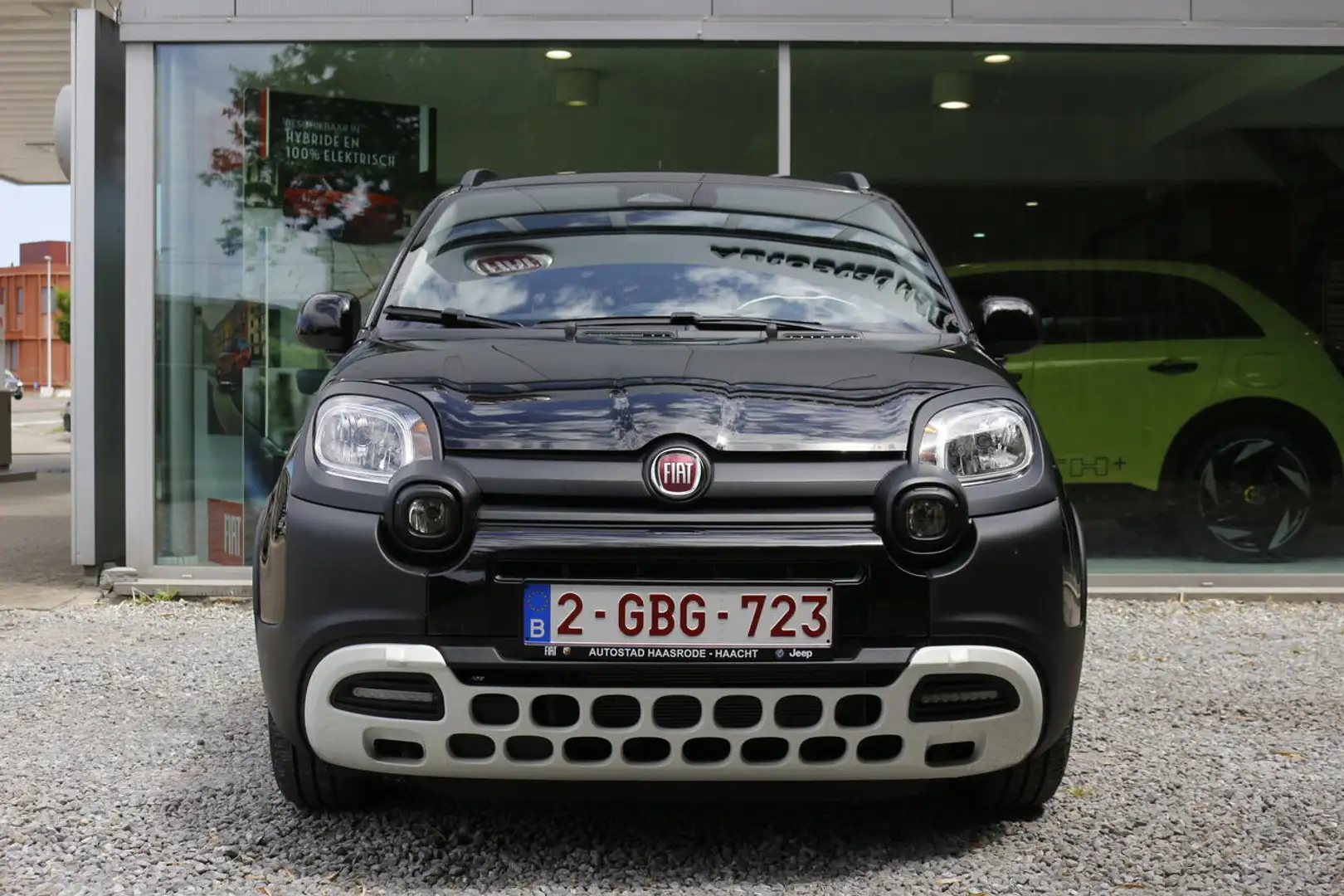 Fiat Panda Pandina Hybrid Zwart - 2