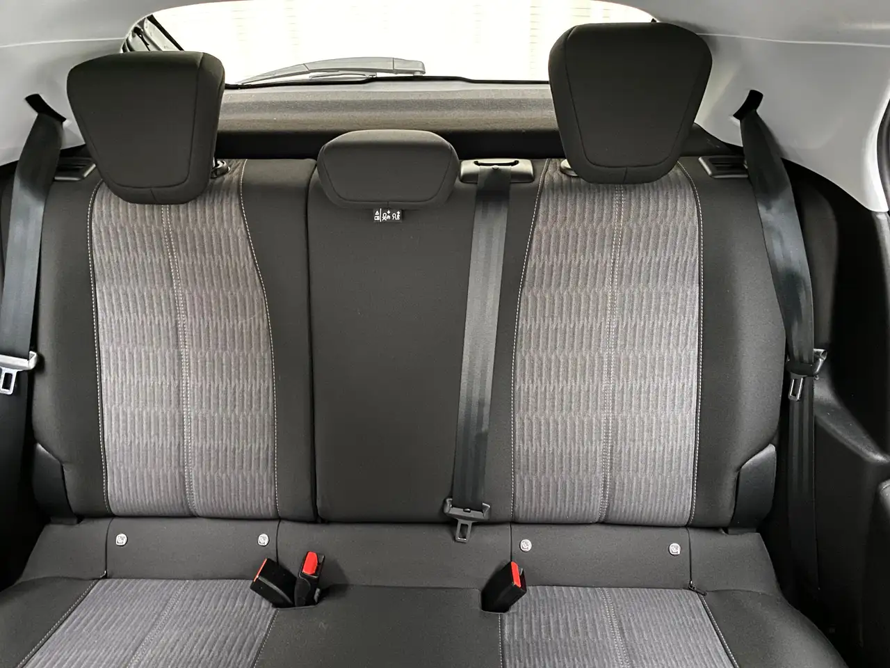 Opel Corsa F 1.2 Edition Winterpaket Navigation 33