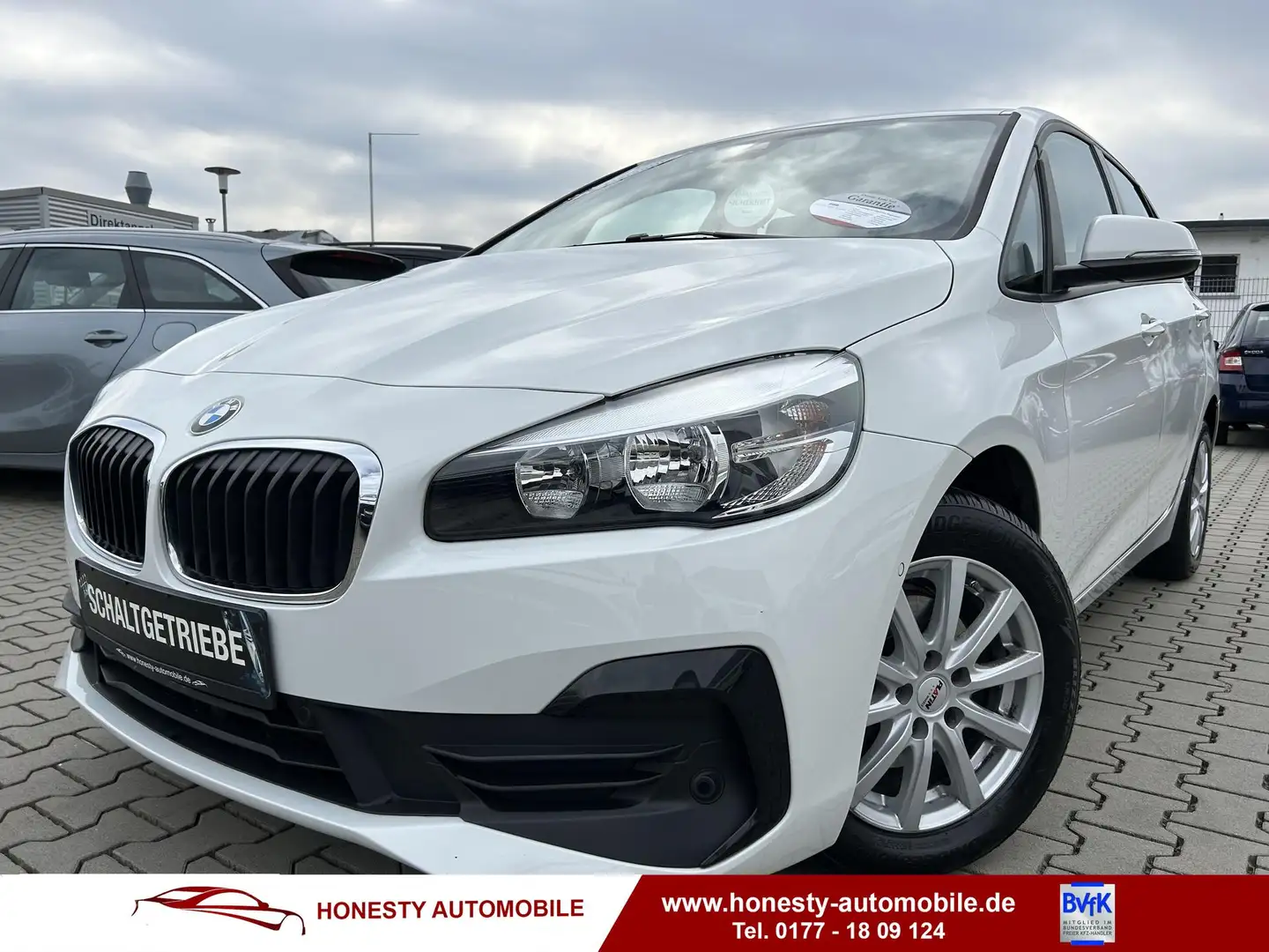 BMW 216 Active Tourer d 1,5 Ltr. - 85 kW 12V Turbodiese... White - 1