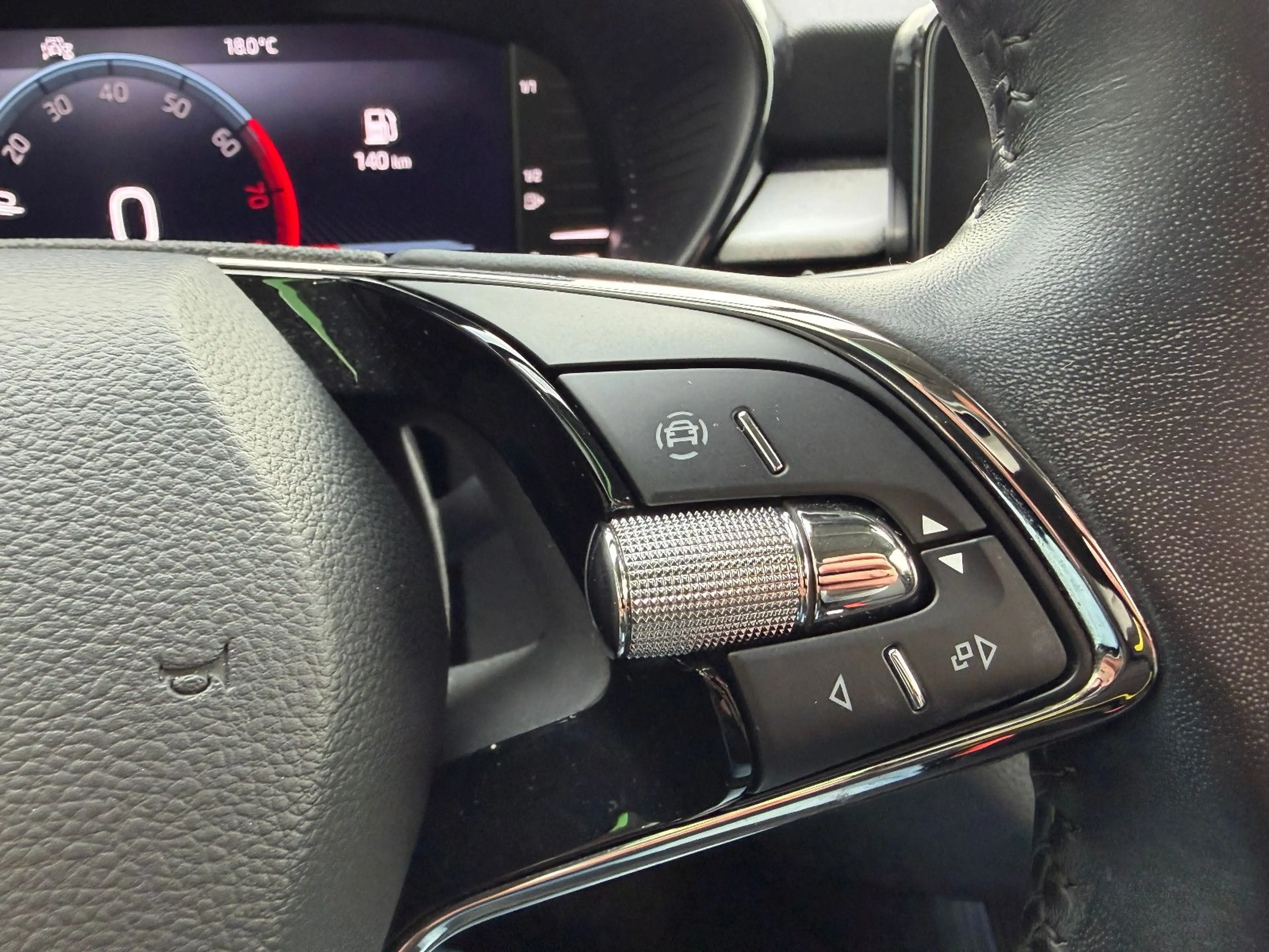 Skoda Fabia 1.0 TSi Ambition LED APPLE CAR ANDROID — photo 27