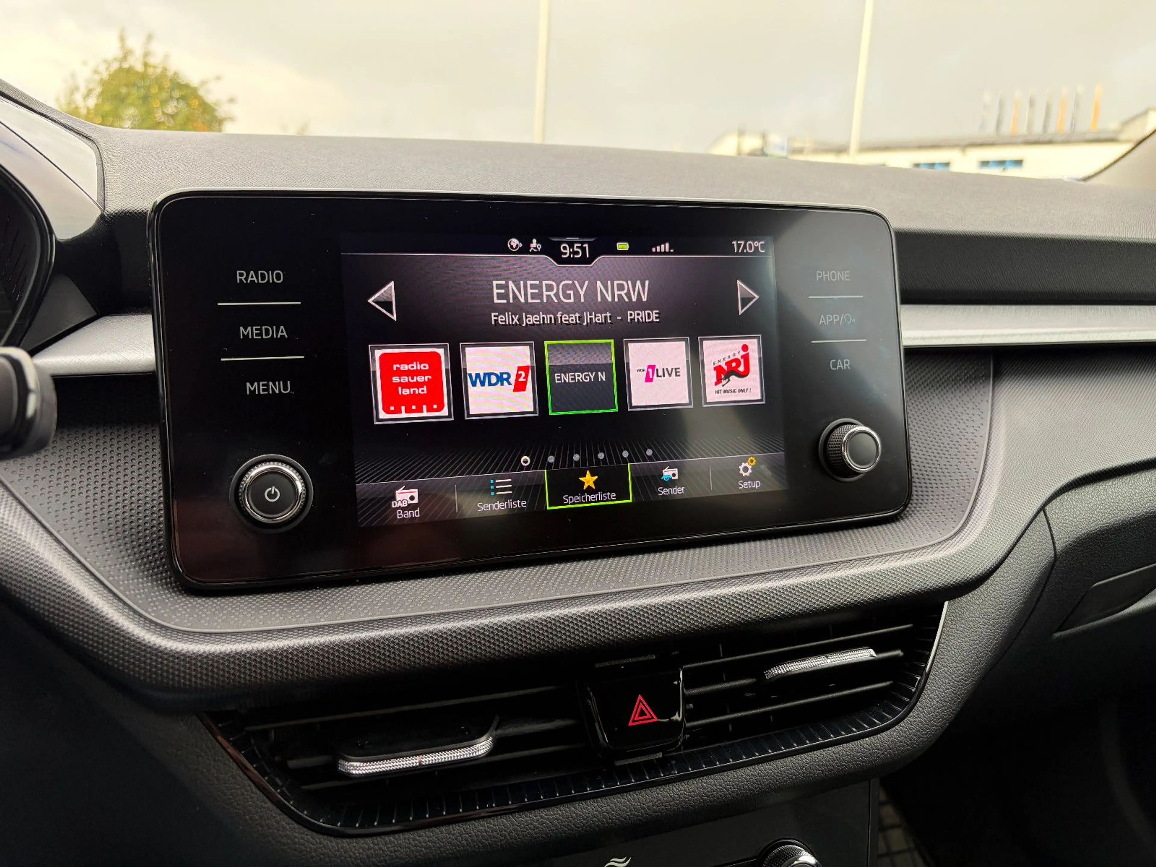 Skoda Fabia 1.0 TSi Ambition LED APPLE CAR ANDROID — photo 33