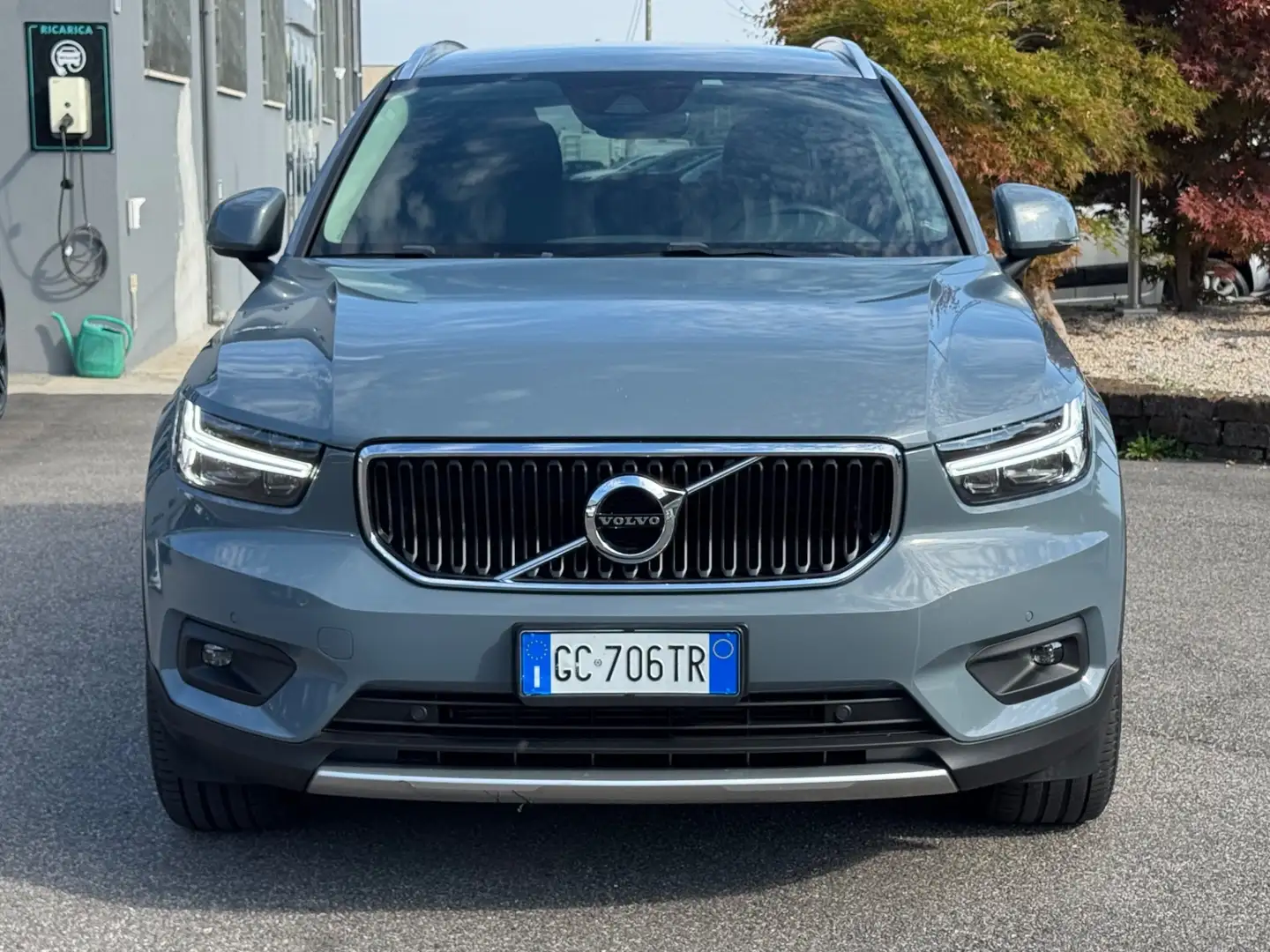 Volvo XC40 XC40 T3 Geartronic Inscription Gris - 2