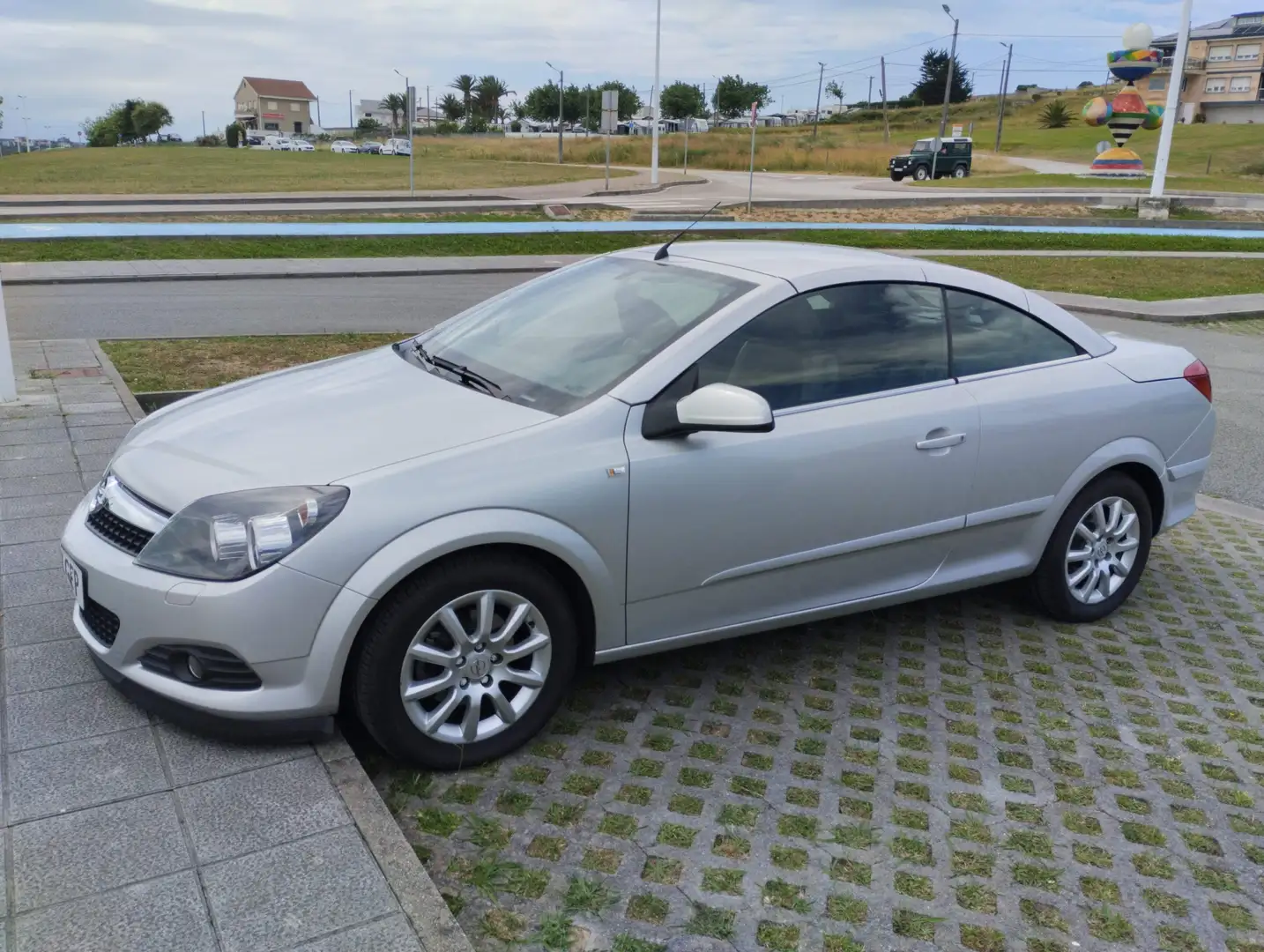 Opel Astra Twin Top 1.6 Enjoy 115 Plateado - 2