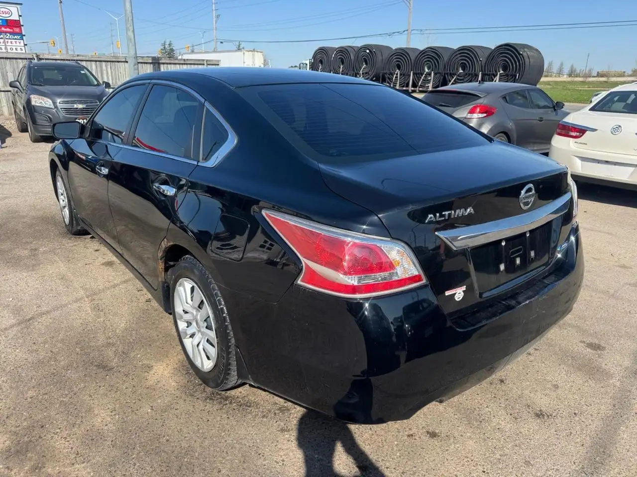 Nissan Altima снимка Nissan Altima