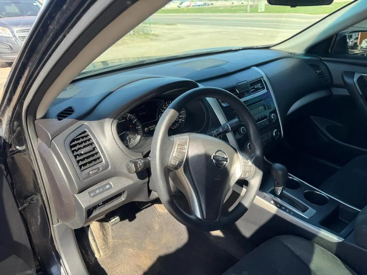 Nissan Altima снимка Nissan Altima