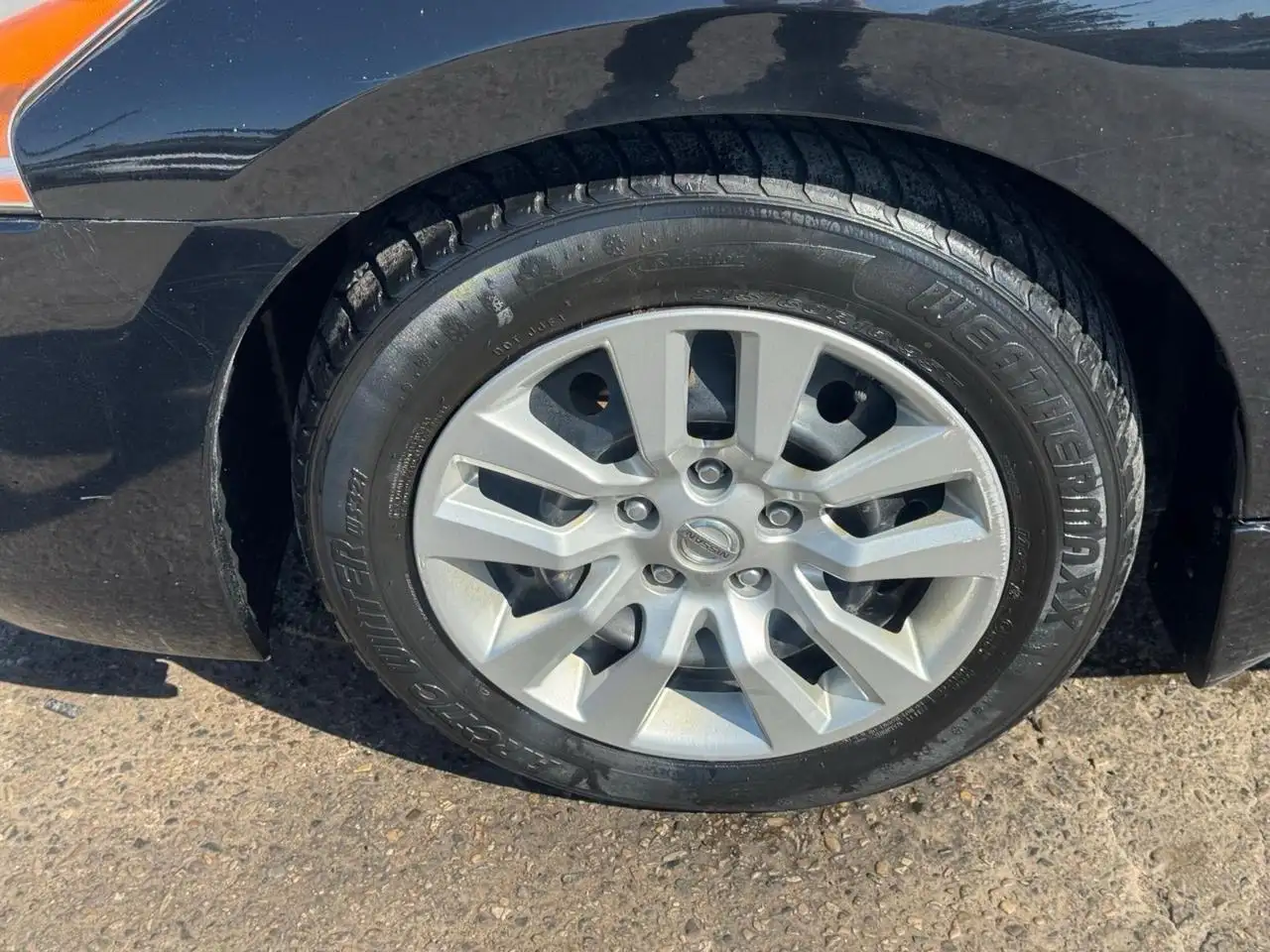 Nissan Altima снимка Nissan Altima