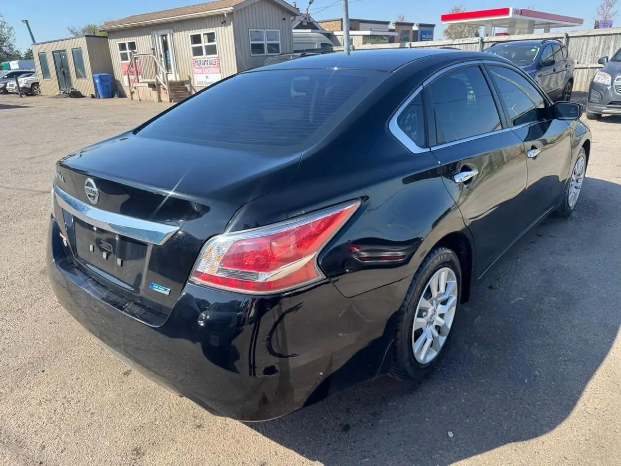 Nissan Altima снимка Nissan Altima