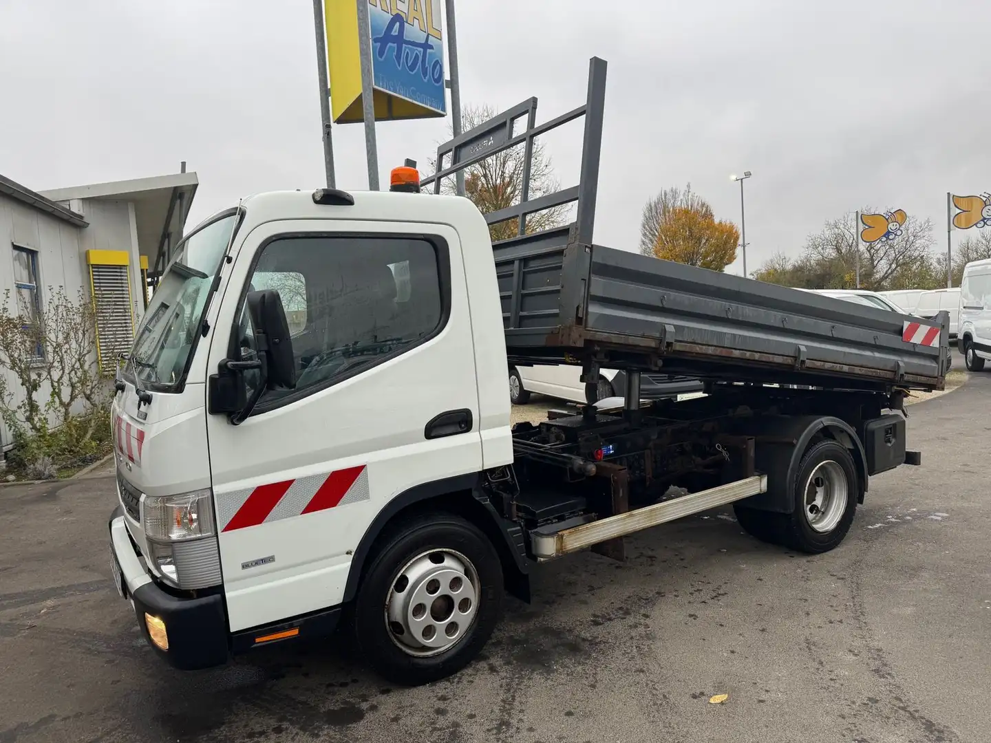 Mitsubishi Canter Pritsche/ 3-Seitenkipper Weiß - 2
