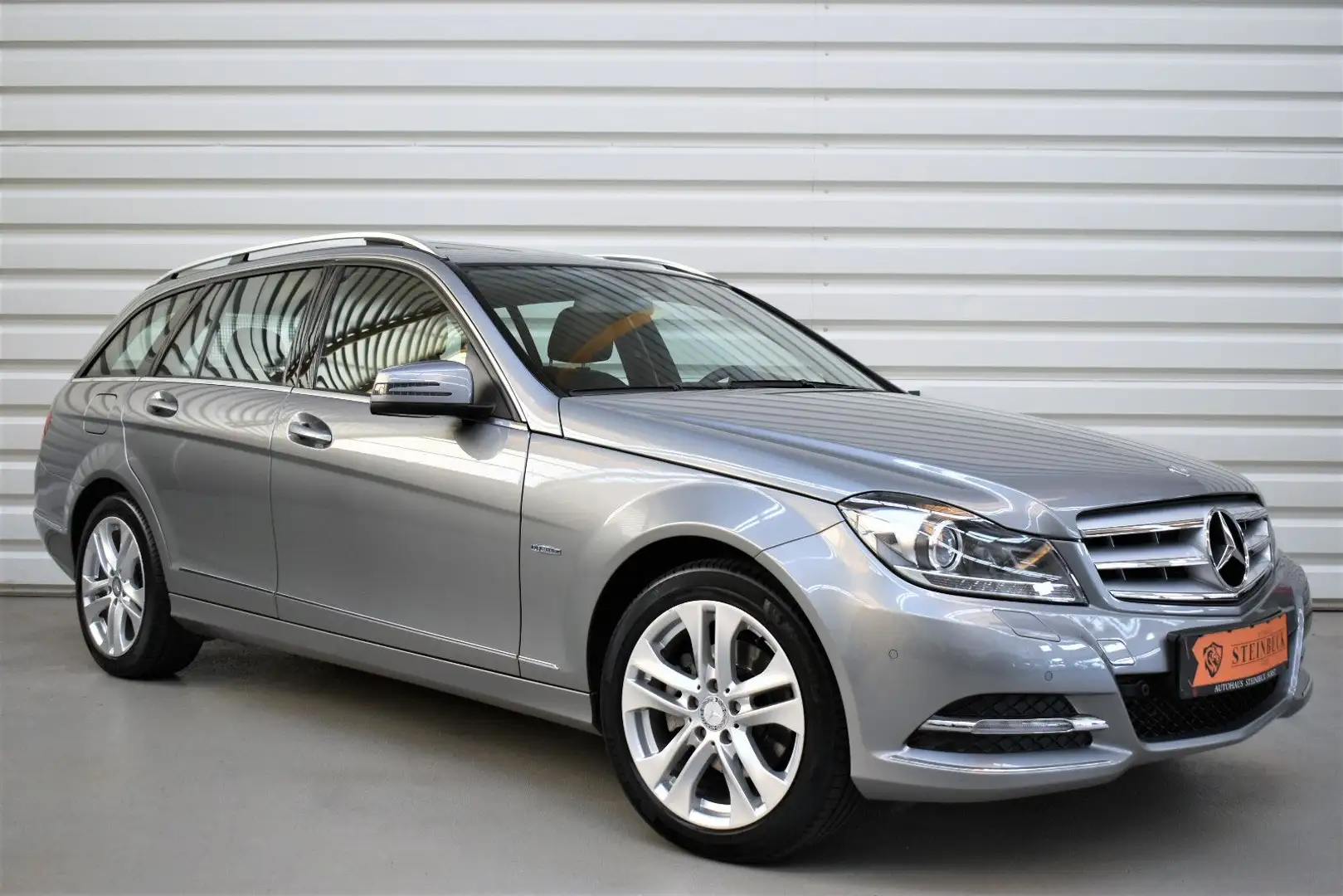 Mercedes-Benz C 200 C200T Avantgarde+Totwinkel+Bi-Xenon+Navi+56.000 Silber - 1
