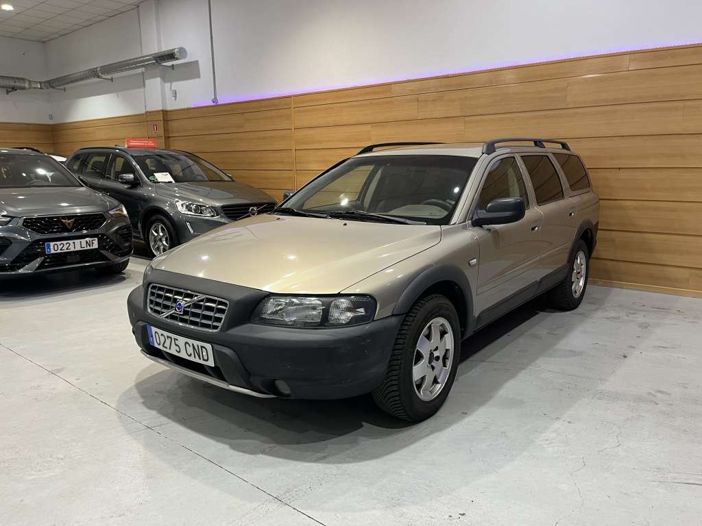 Volvo XC70 2.4 D5 Summum - foto 1