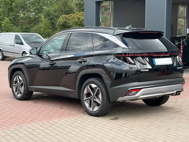 Hyundai Tucson view 4