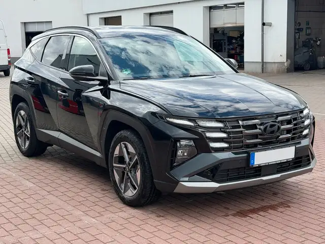 Hyundai Tucson view 3