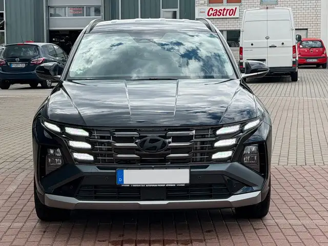 Hyundai Tucson view 2
