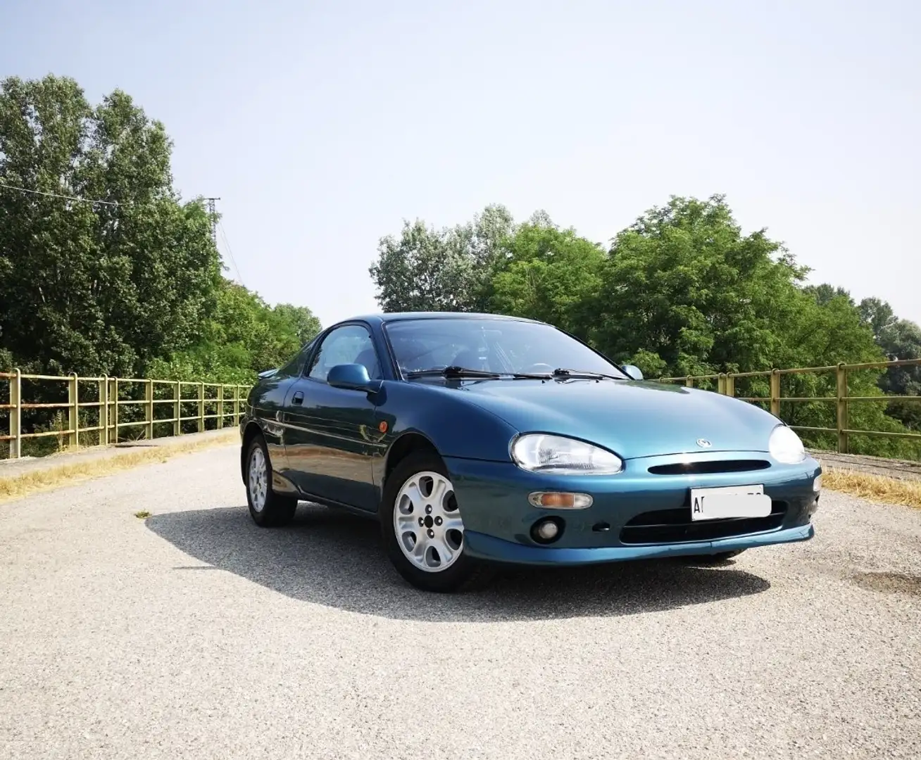 Mazda MX-3 1.8 V6 - 1