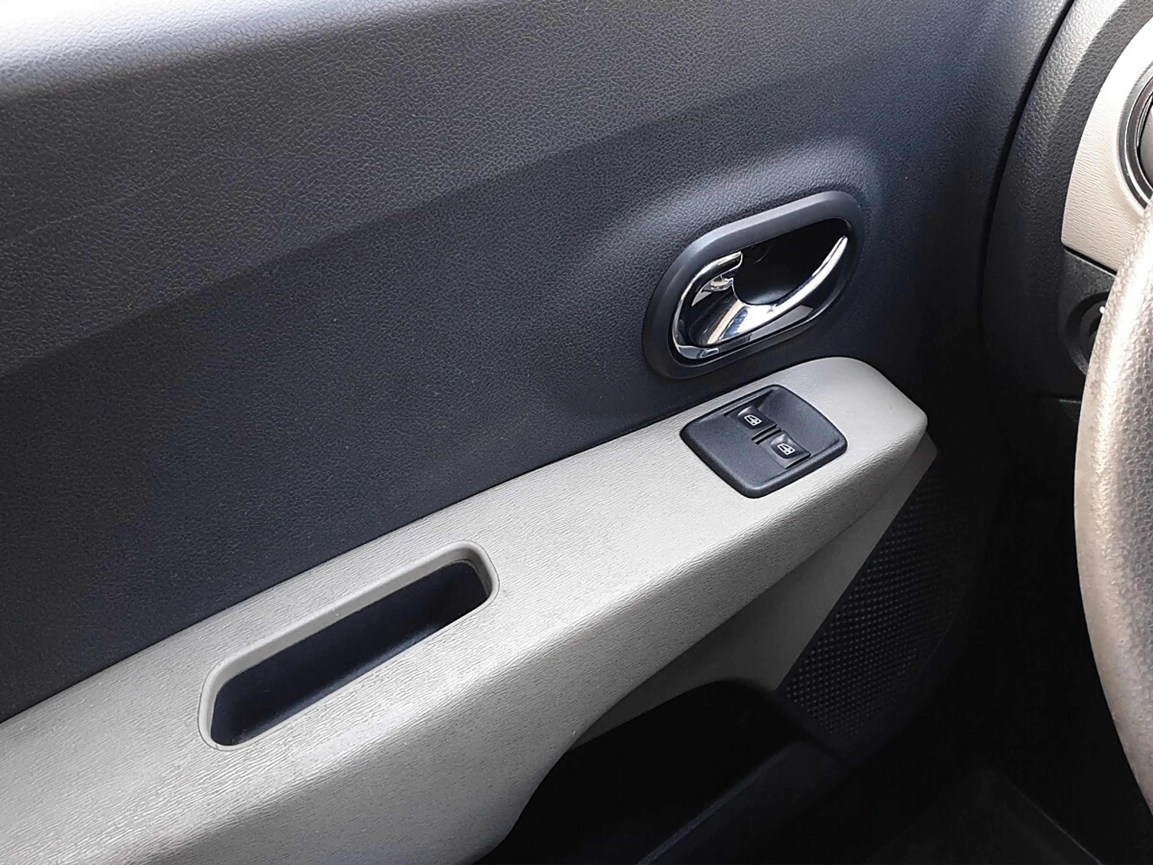 Dacia Lodgy Supreme SCe 100 S&S — photo 11