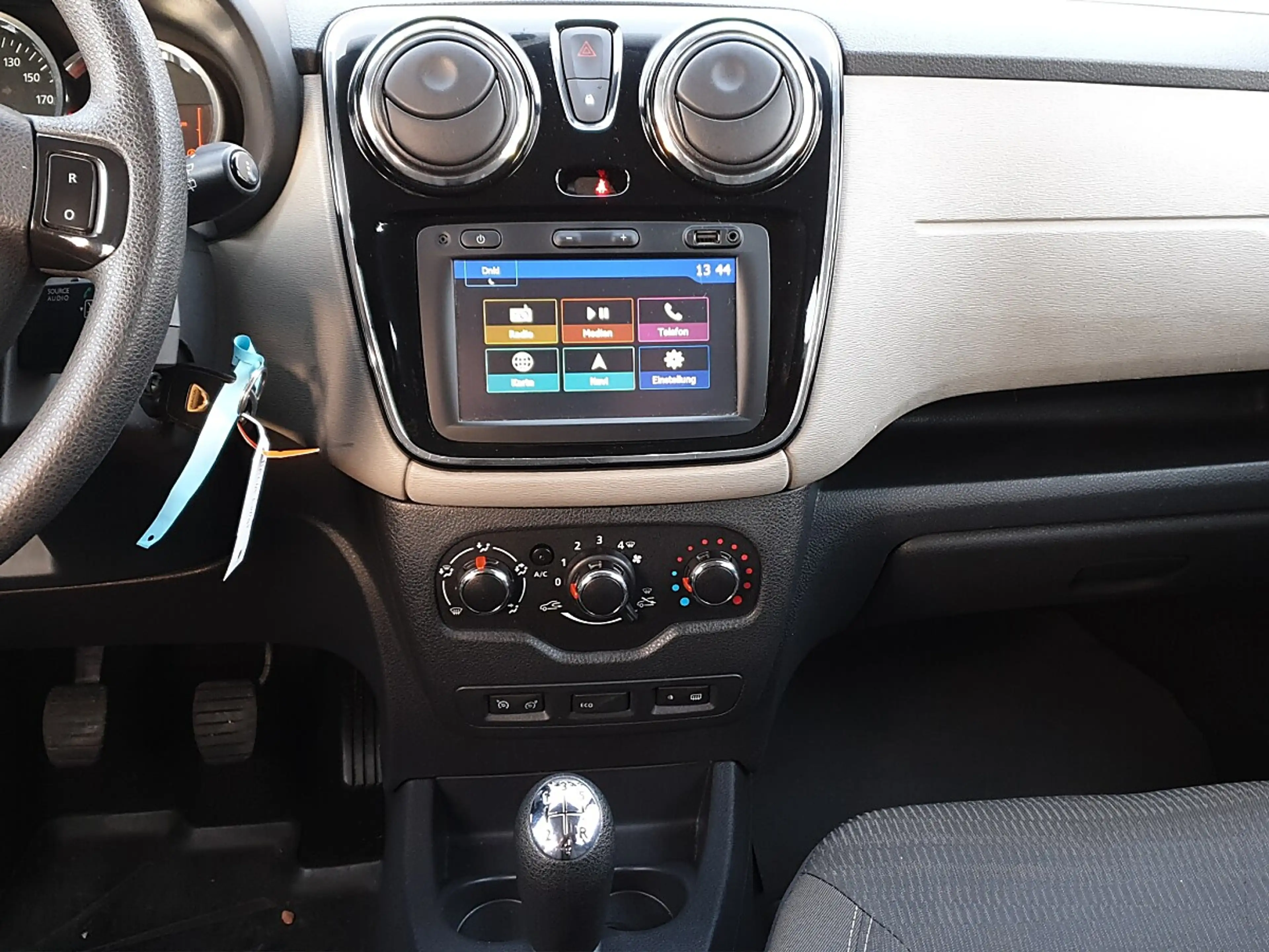 Dacia Lodgy Supreme SCe 100 S&S — photo 15