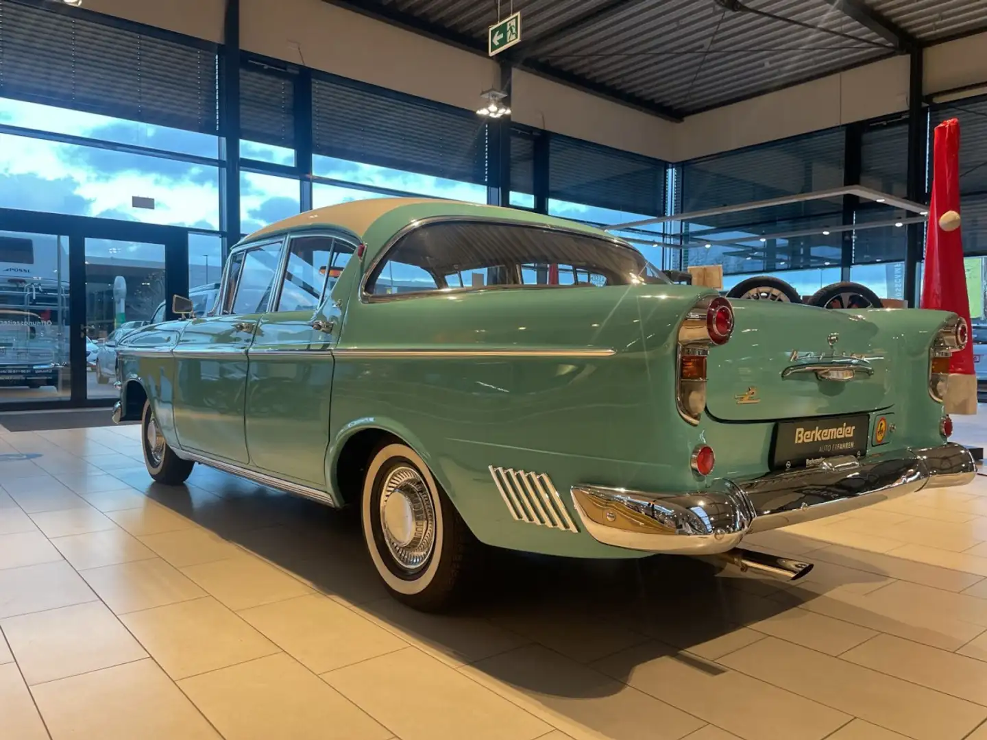 Opel Kapitän Luxus Ausführung Синій - 2