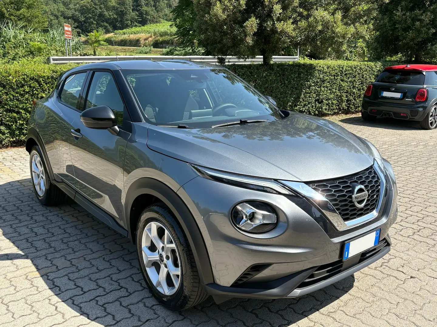 Nissan Juke Juke 1.0 dig-t Acenta 114cv *18.000KM* Grigio - 2
