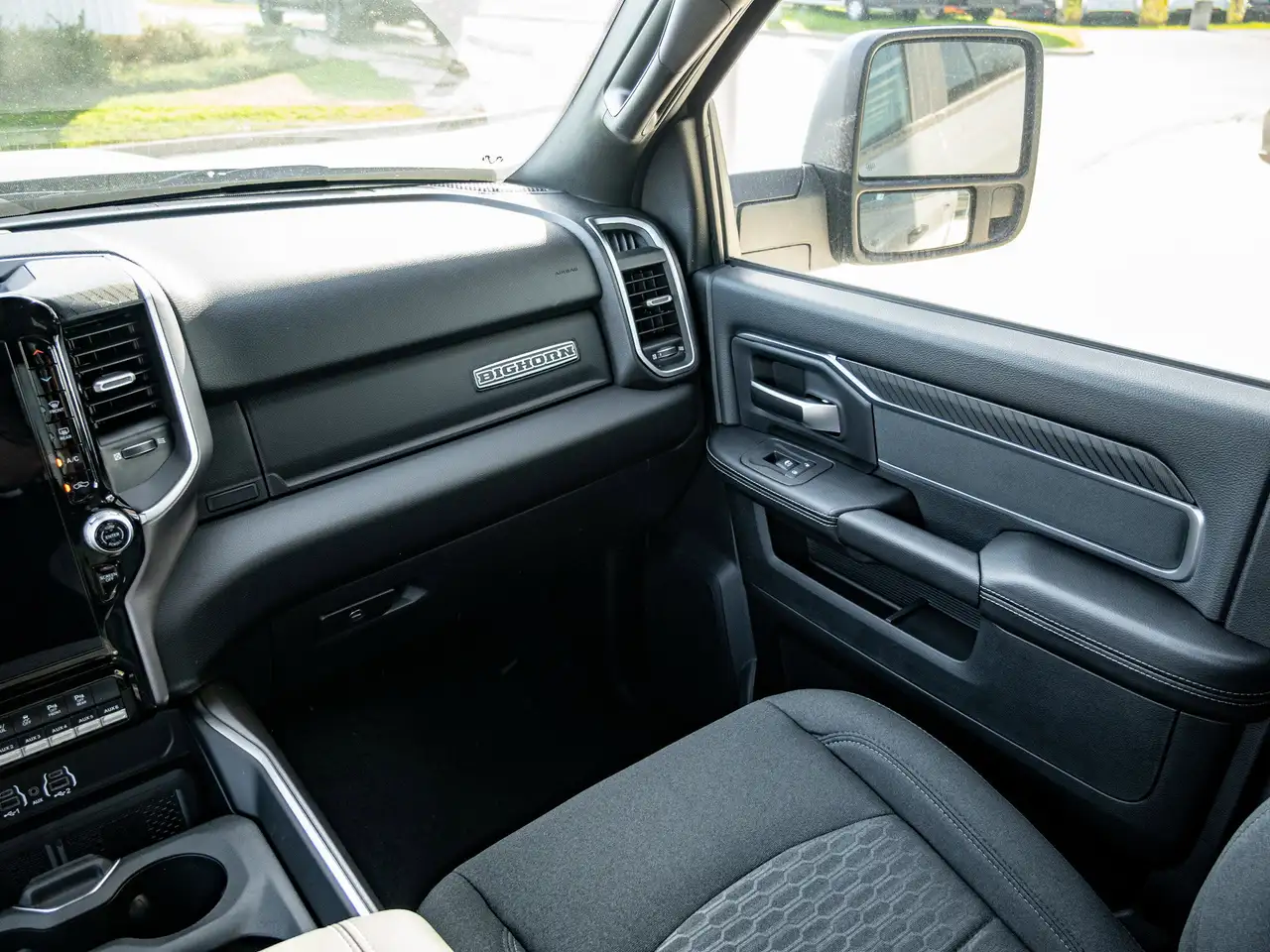 RAM 2500 снимка RAM 2500