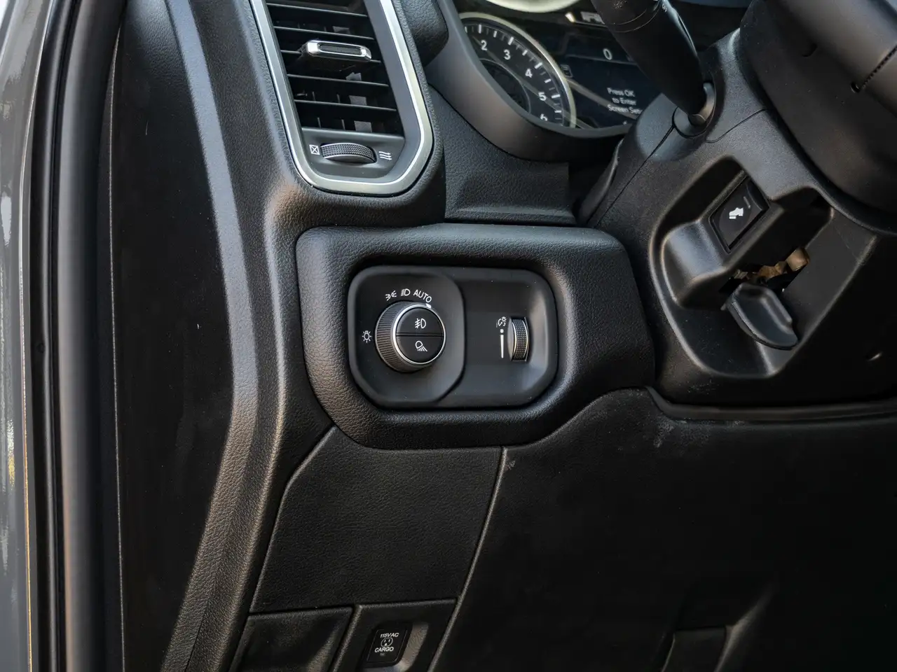 RAM 2500 снимка RAM 2500