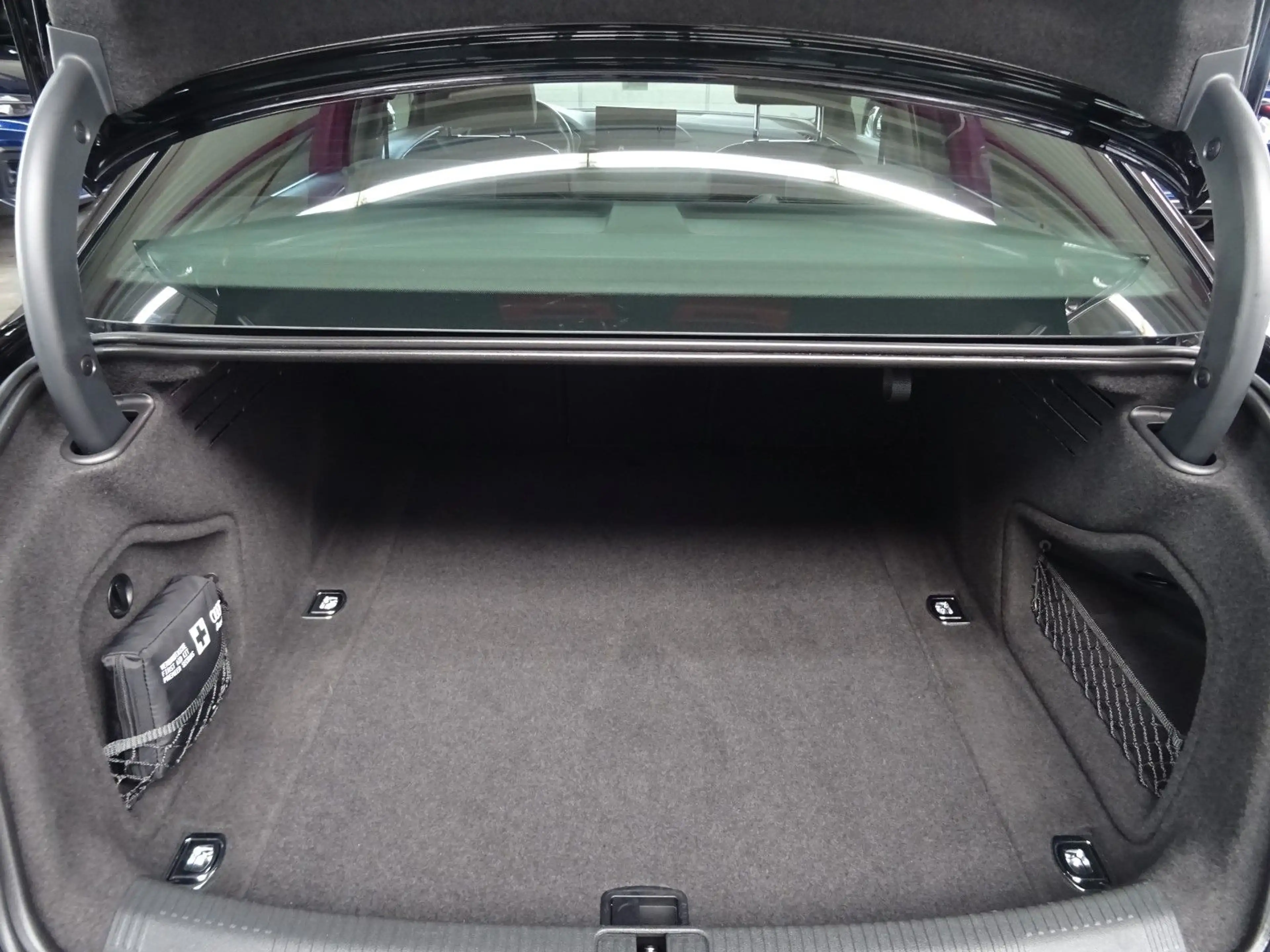Audi A4 40 2.0 TDI QUATTRO* — photo 13