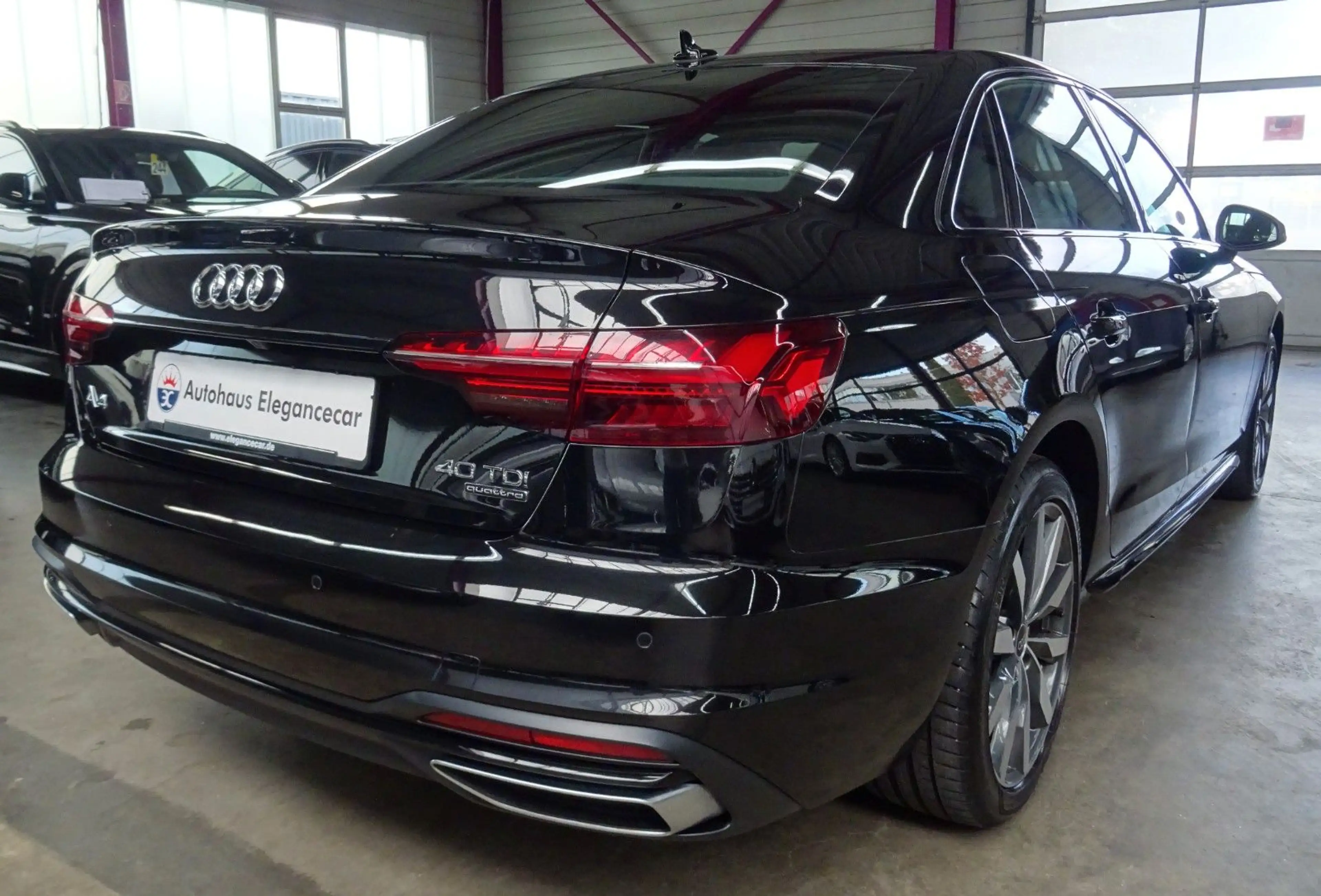 Audi A4 40 2.0 TDI QUATTRO* — photo 4