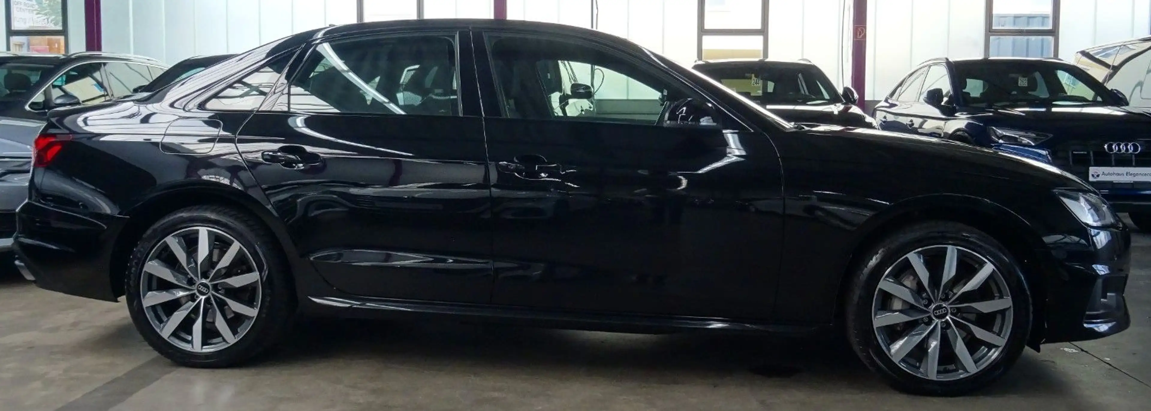 Audi A4 40 2.0 TDI QUATTRO* — photo 5