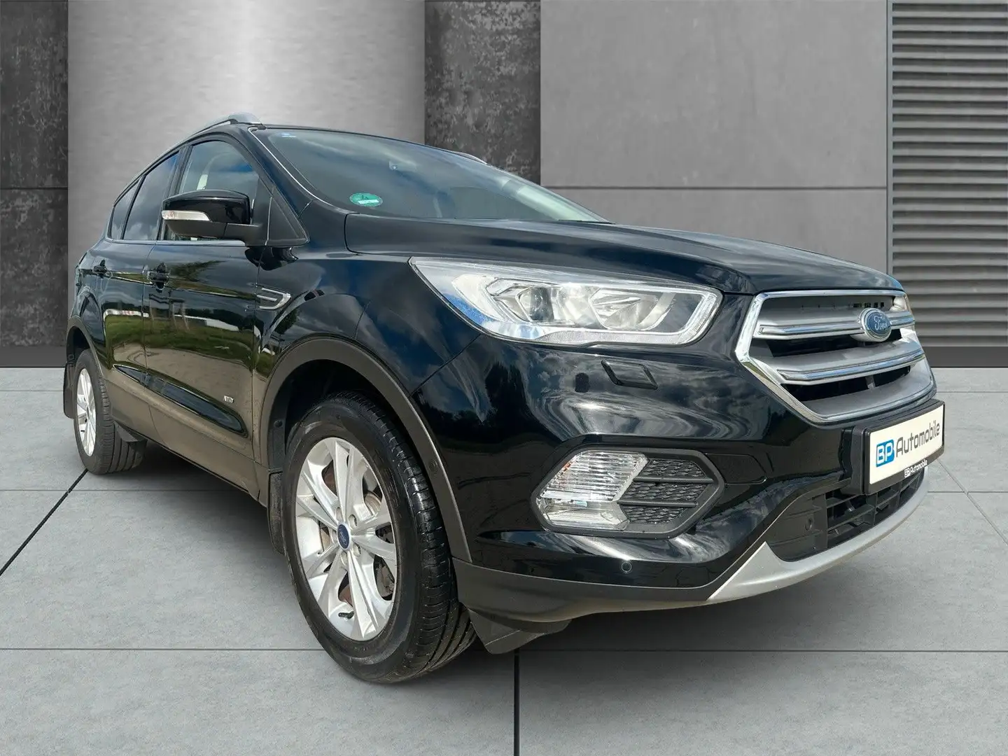 Ford Kuga Titanium 2.0 TDCi Titanium AHK LED CARPLAY Schwarz - 2
