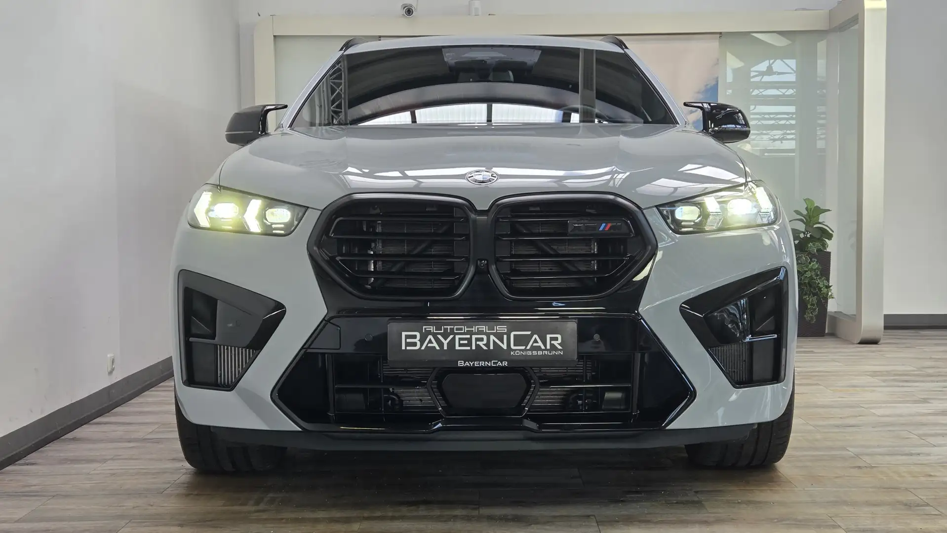 BMW X6 M Competition AHK Sky Sitzlüft B&W ACC UPE196 Grau - 2